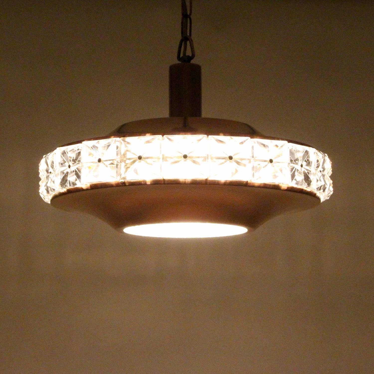 Copper and Crystal Pendant by Vitrika, 1960s, Danish Modern Copper Ceiling Light In Good Condition In Frederiksberg, DK
