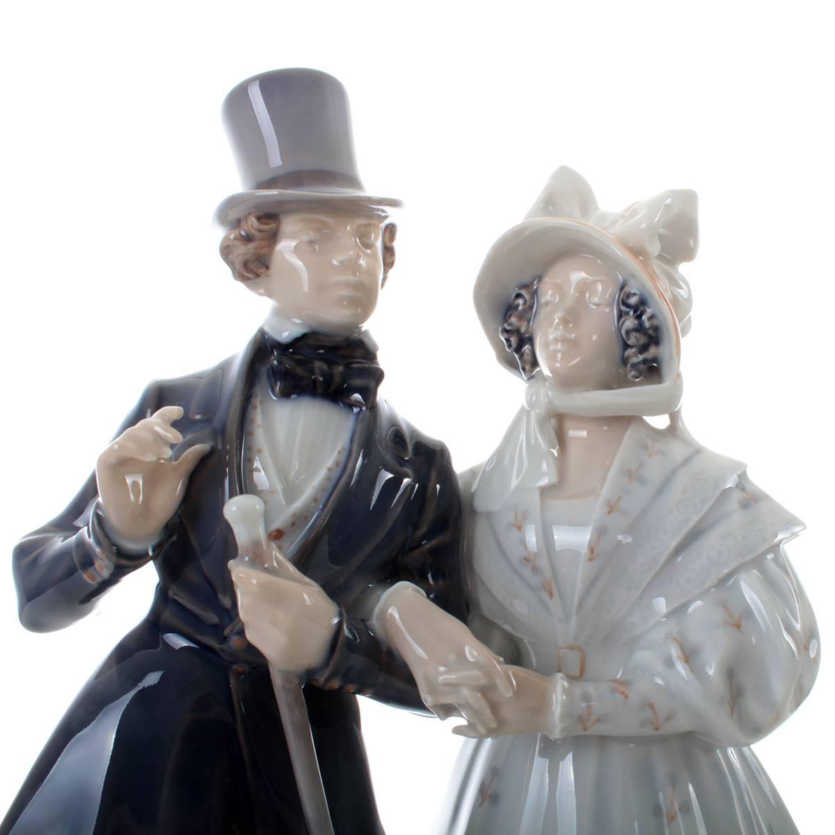 Glazed Royal Copenhagen Porcelain Figurine, Evening Stroll at Tivoli, Factory First For Sale
