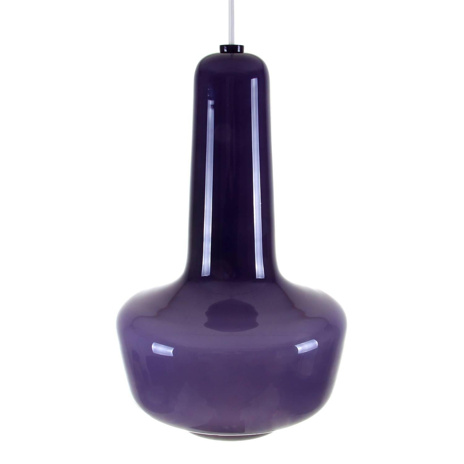 Kreta, Purple Blown Glass Light by Jacob E. Bang, 1964, Fog & Mørup, Holmegaard In Excellent Condition For Sale In Frederiksberg, DK