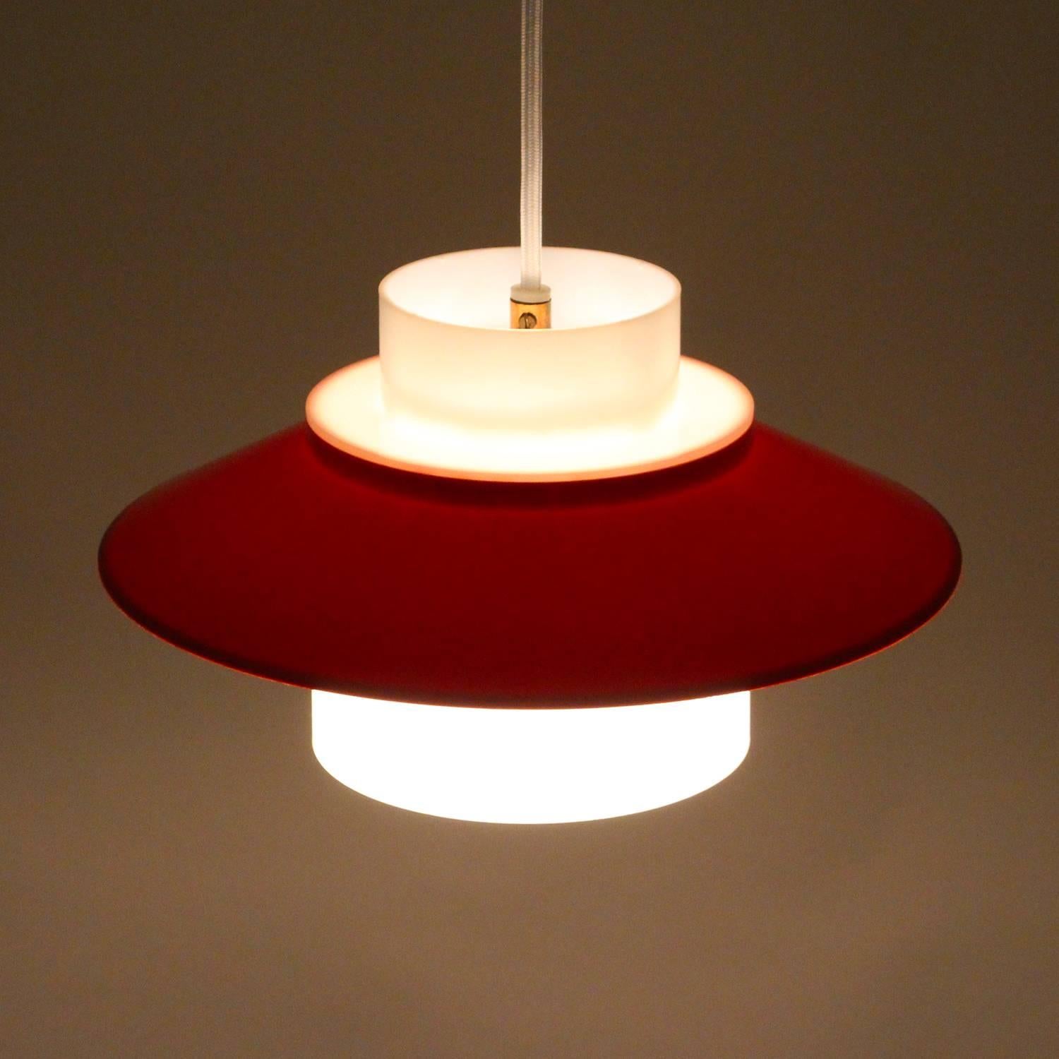 20th Century Dinette, Red and White Acrylic Pendant Light by Bent Karlby, 1970, Lyfa For Sale