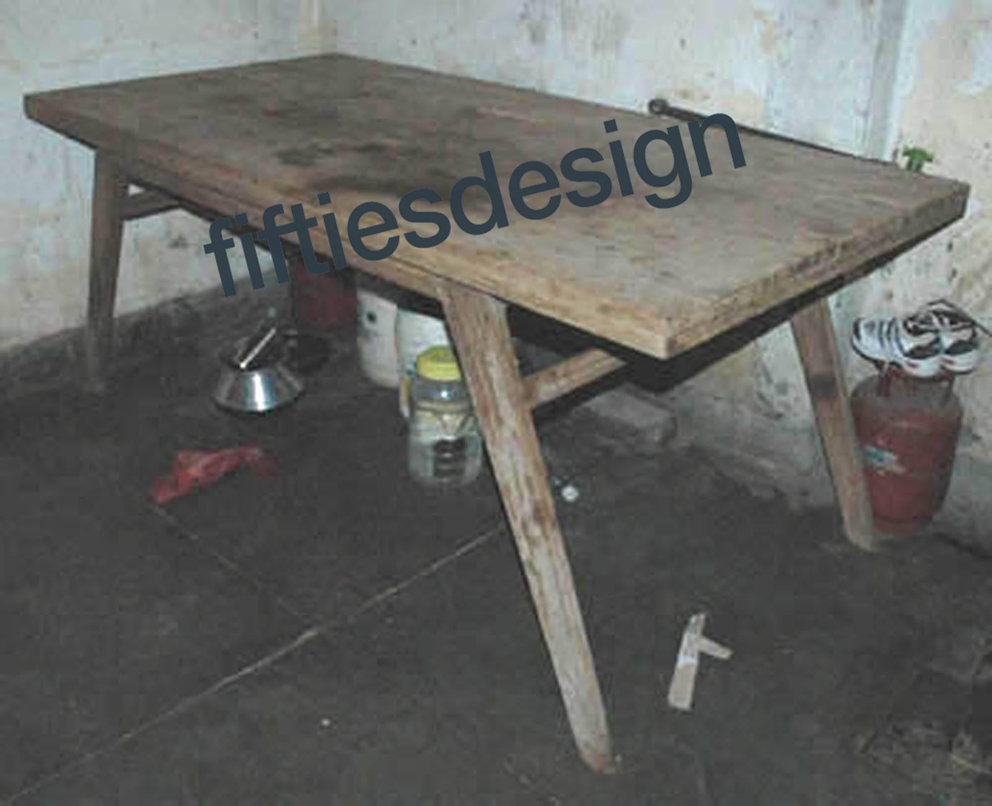 Pierre Jeanneret, Dining Table for the Himalayan Mess Hostel in Chandigarh In Good Condition For Sale In BREST, FR