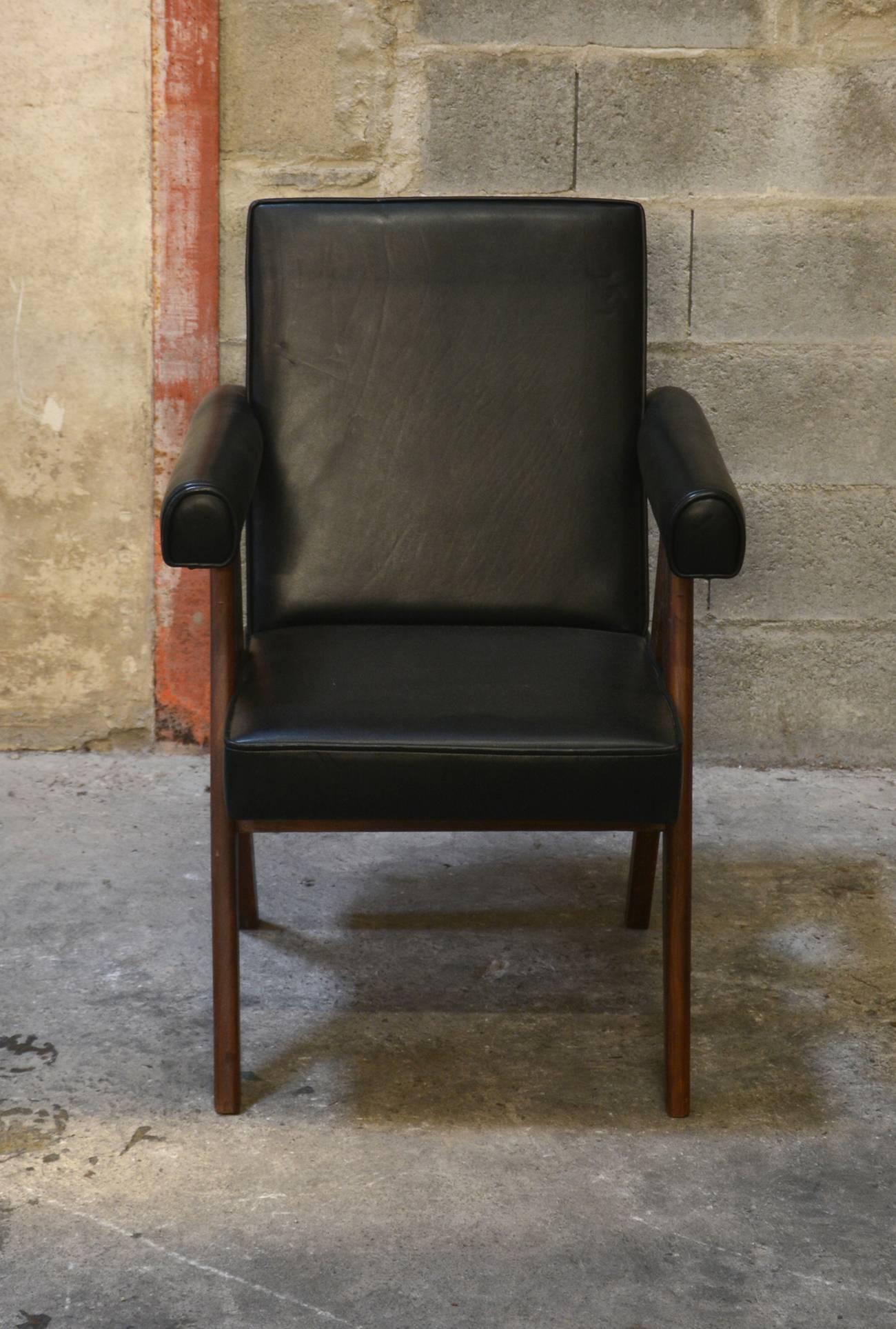 Pierre Jeanneret Set of Two Senate Committee Chairs In Good Condition In BREST, FR