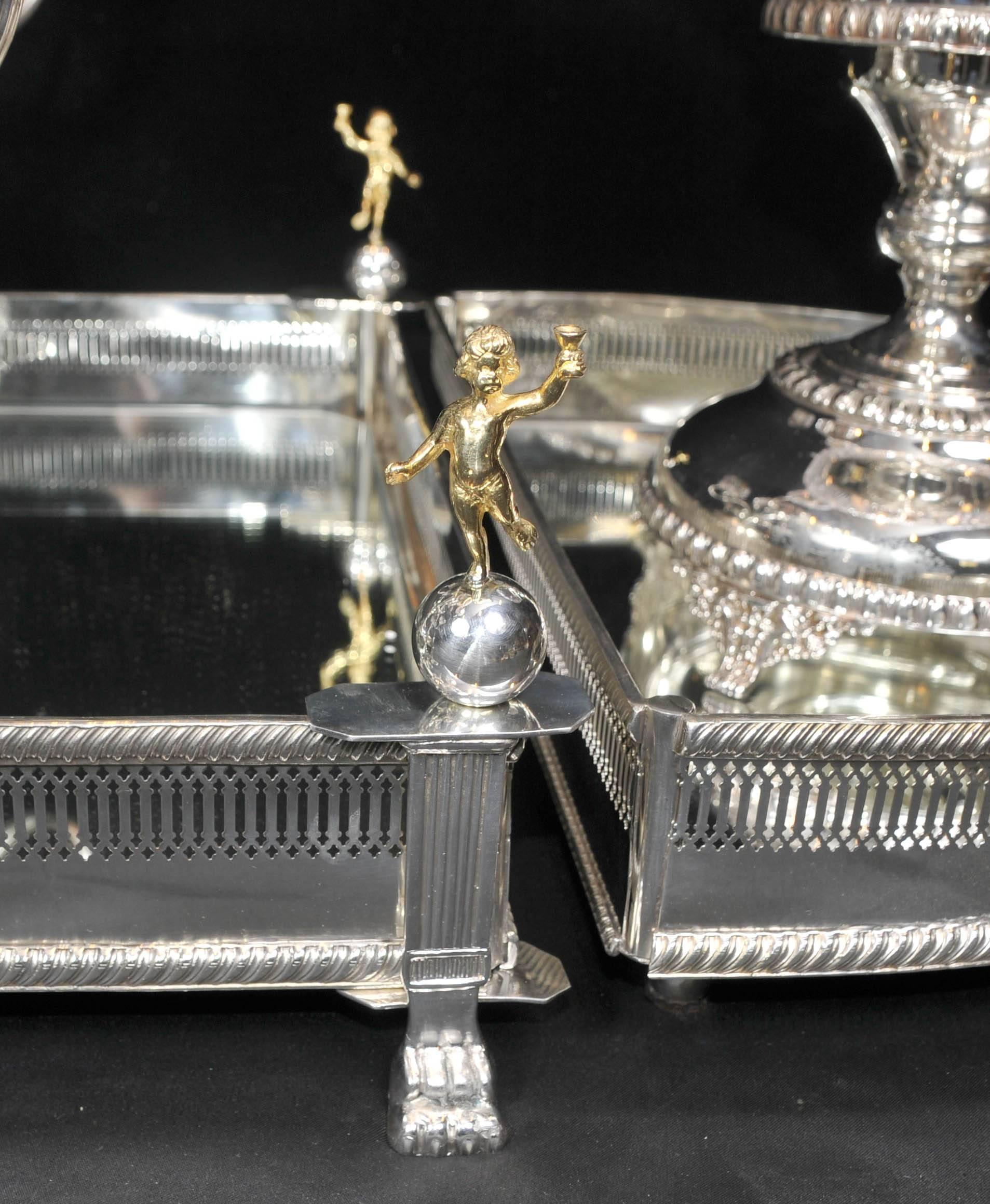 English Sheffield Silver Plate Centrepiece Bowl In Excellent Condition For Sale In Potters Bar, Herts