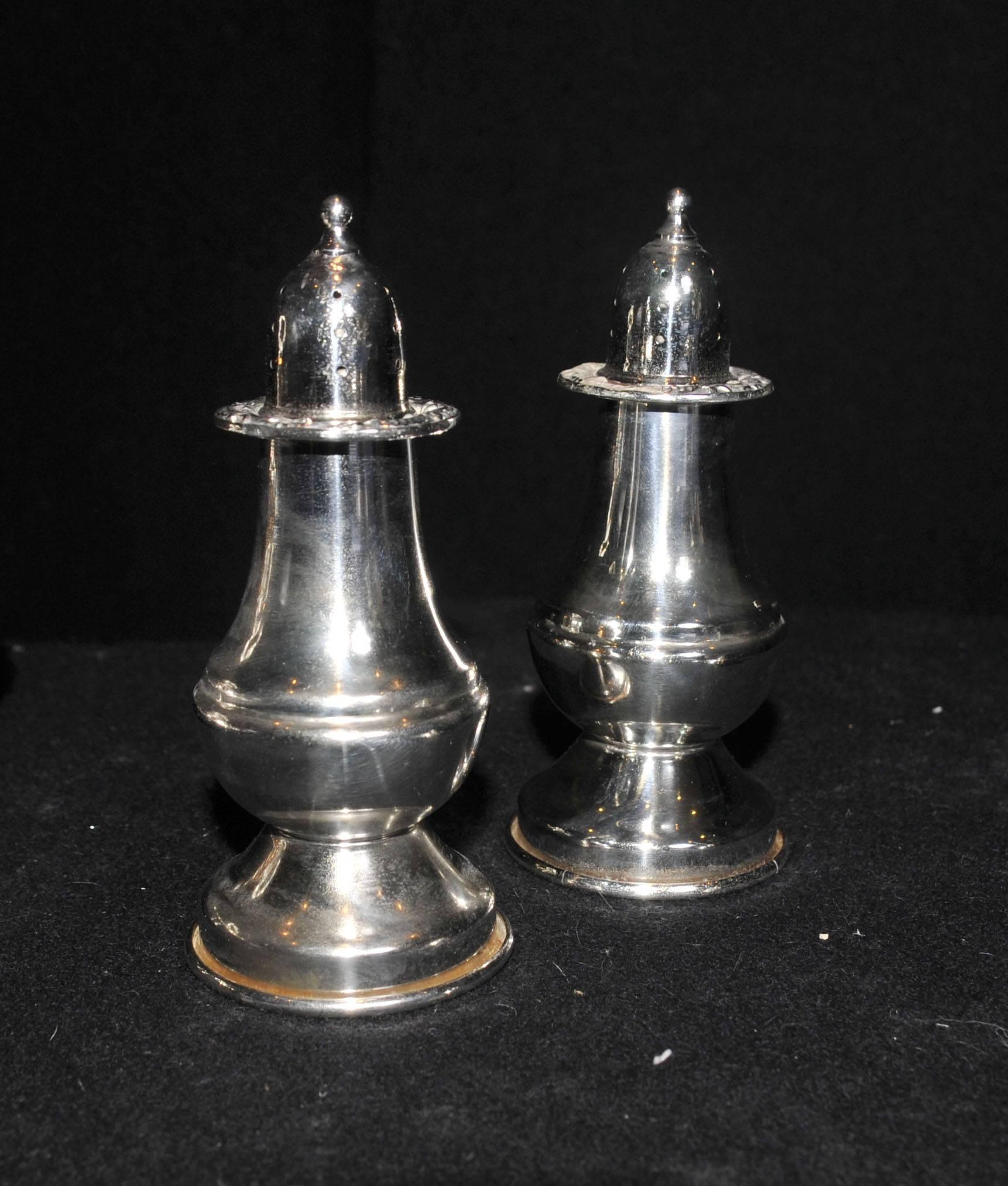 20th Century English Victorian Style Silver Plate Lazy Susan Server For Sale