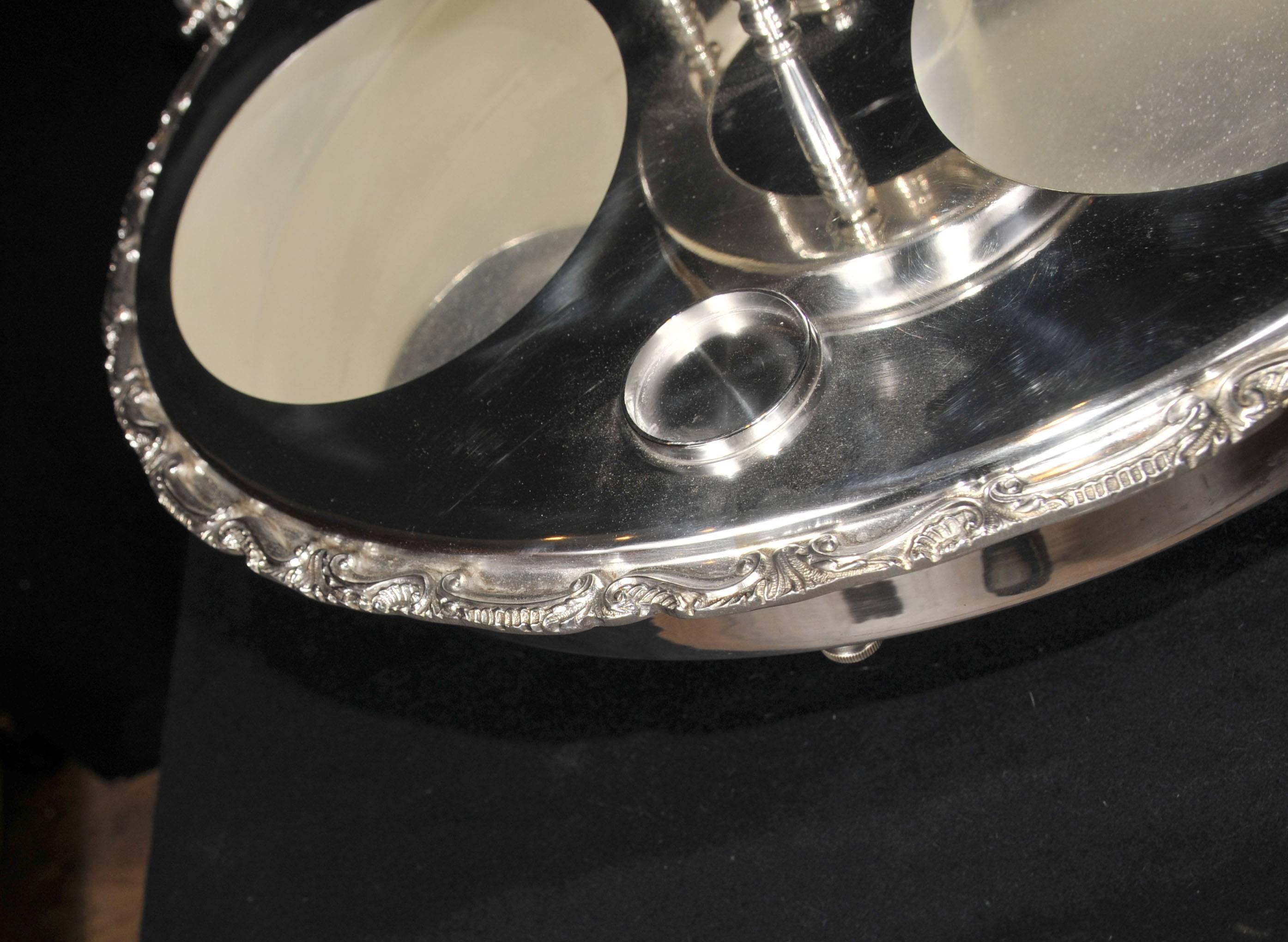 English Victorian Style Silver Plate Lazy Susan Server In Excellent Condition For Sale In Potters Bar, Herts