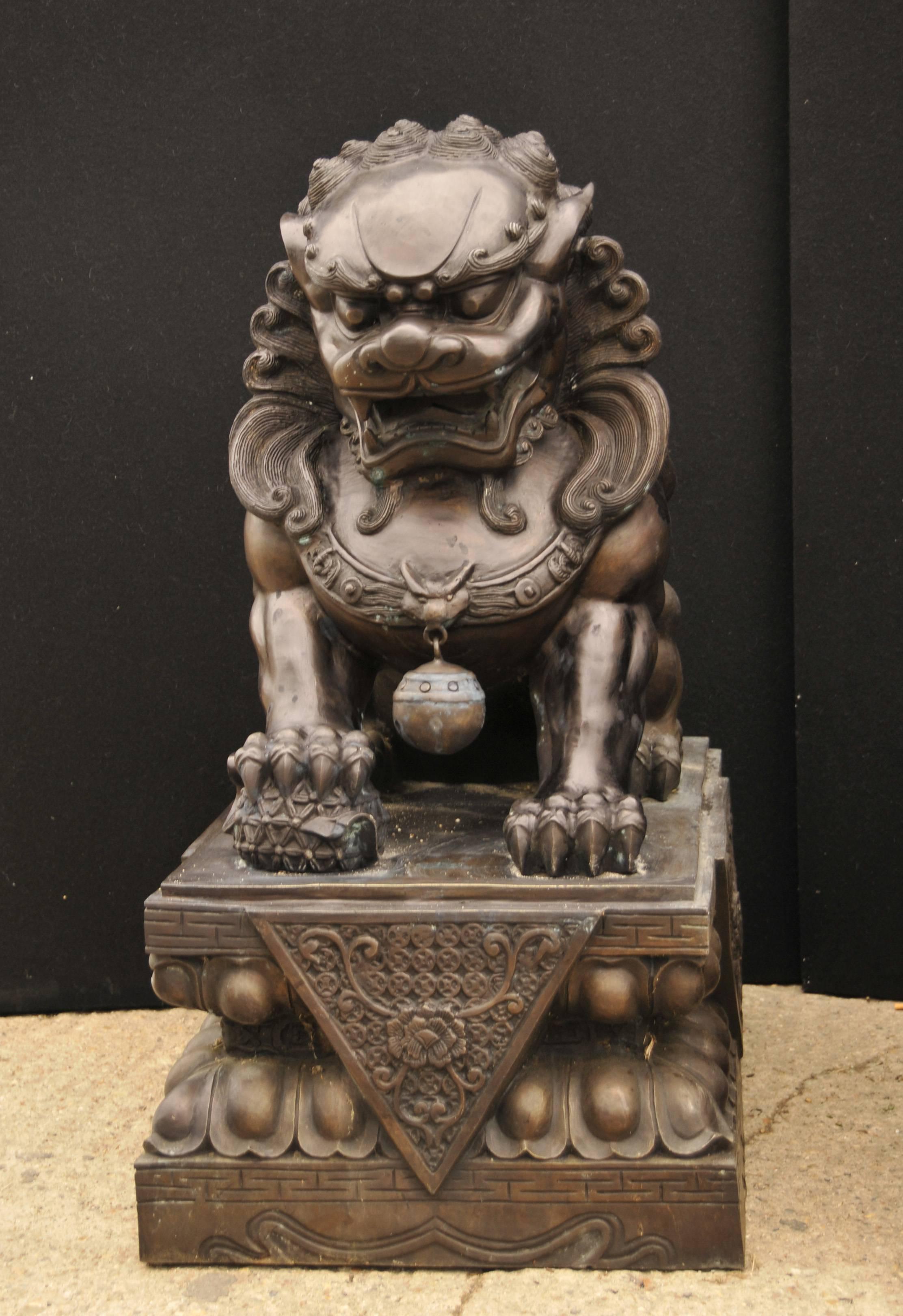 Pair of Extra Large Bronze Chinese Foo Dogs Keiloon Fu Temple Statue, China For Sale 2