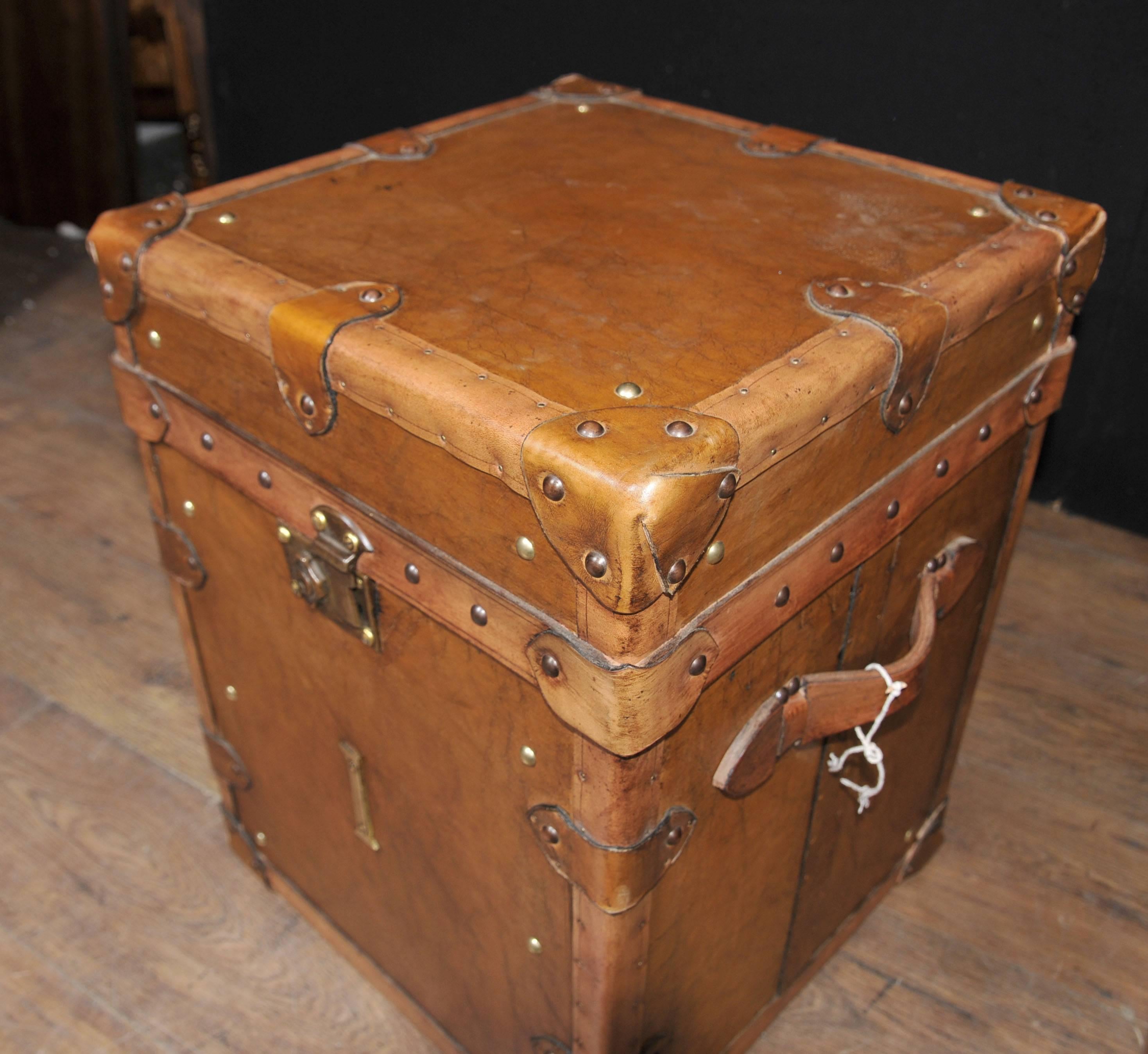 steamer trunk table