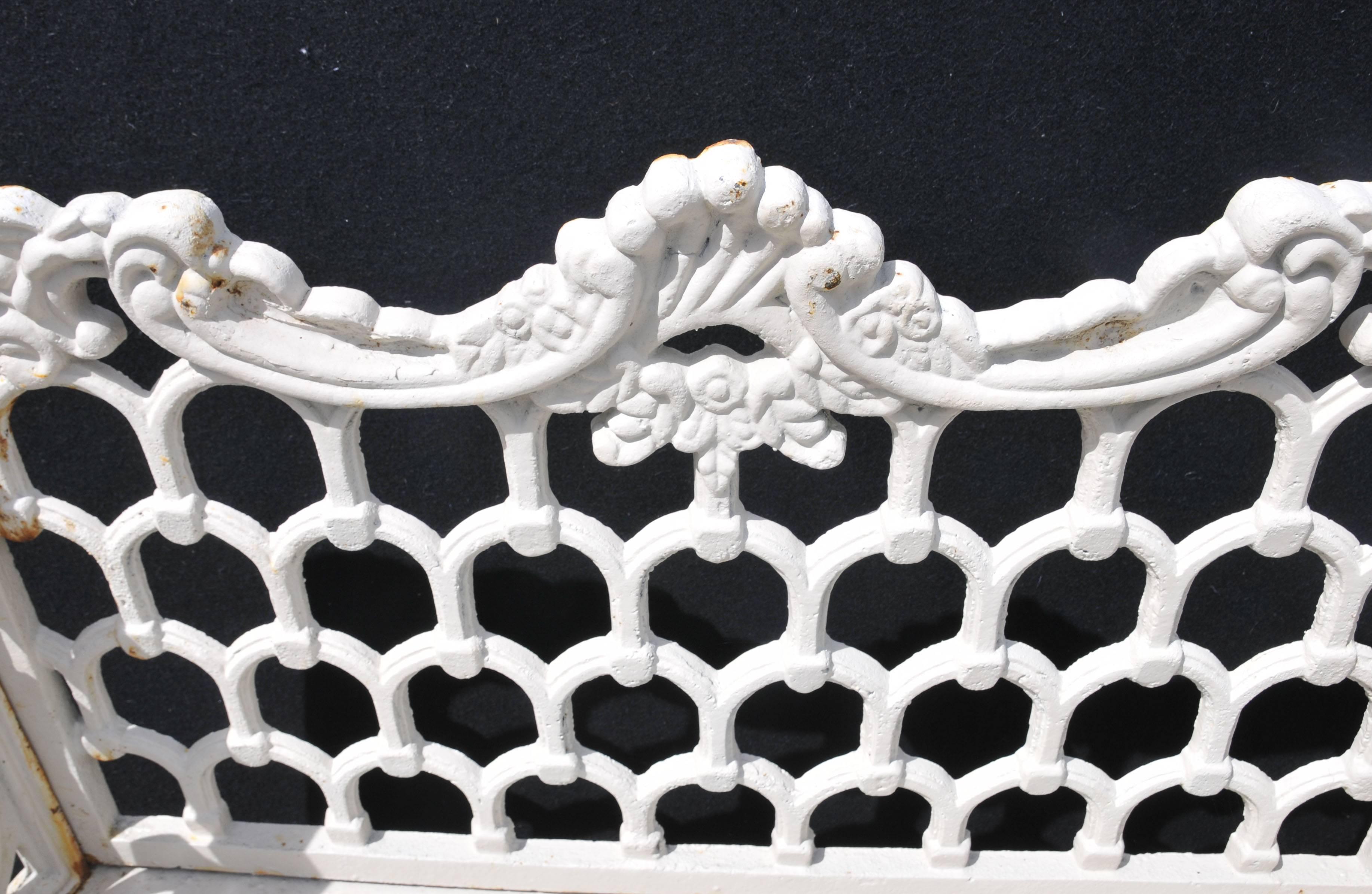 20th Century Pair of Cast Iron Coalbrookdale Style Horseshoe Garden Benches For Sale