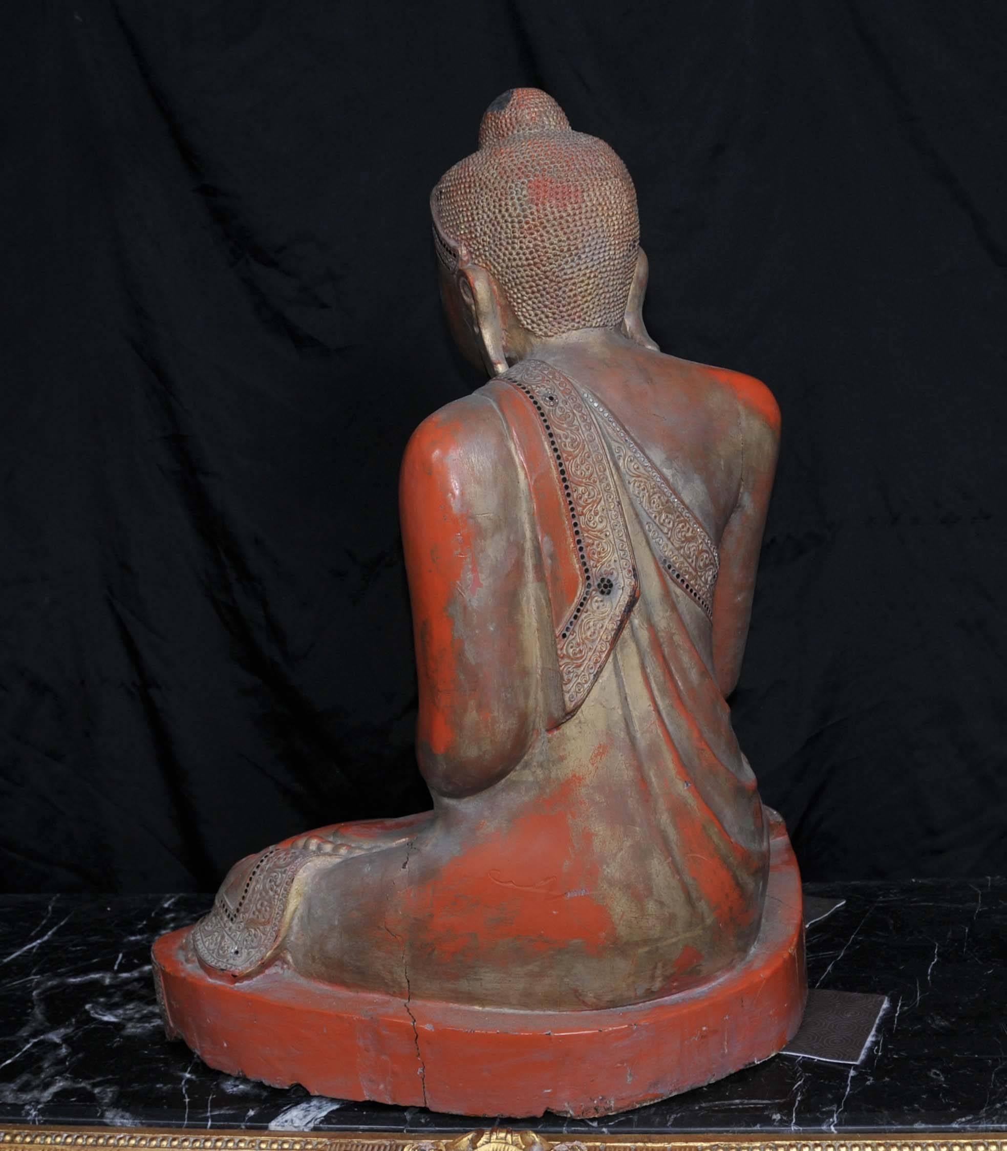 Burmese red lacquered seated figure of Buddha, late 20th century For Sale 4