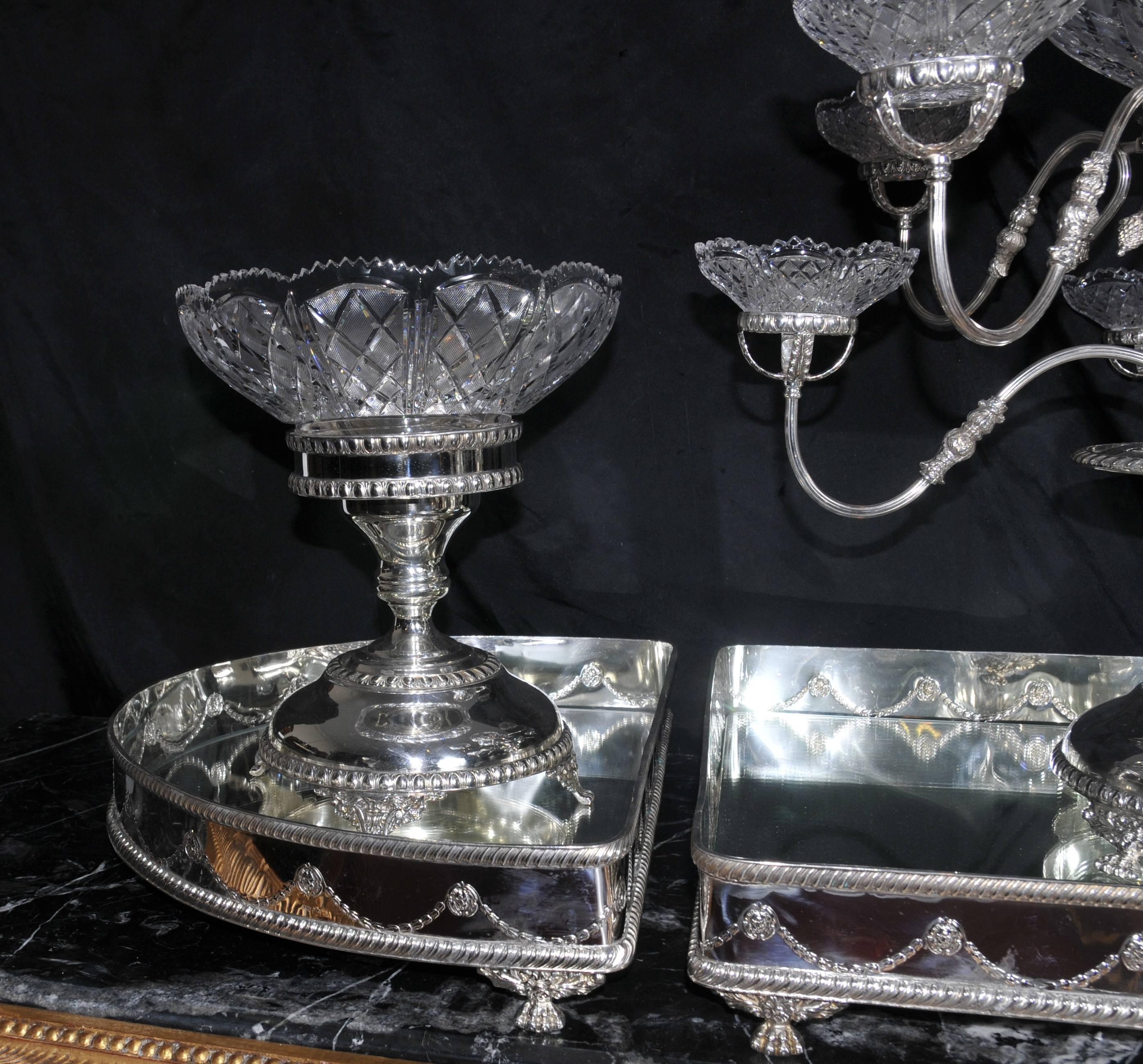 Victorian Style Silver Plate Centrepiece Epergne Glass For Sale 4
