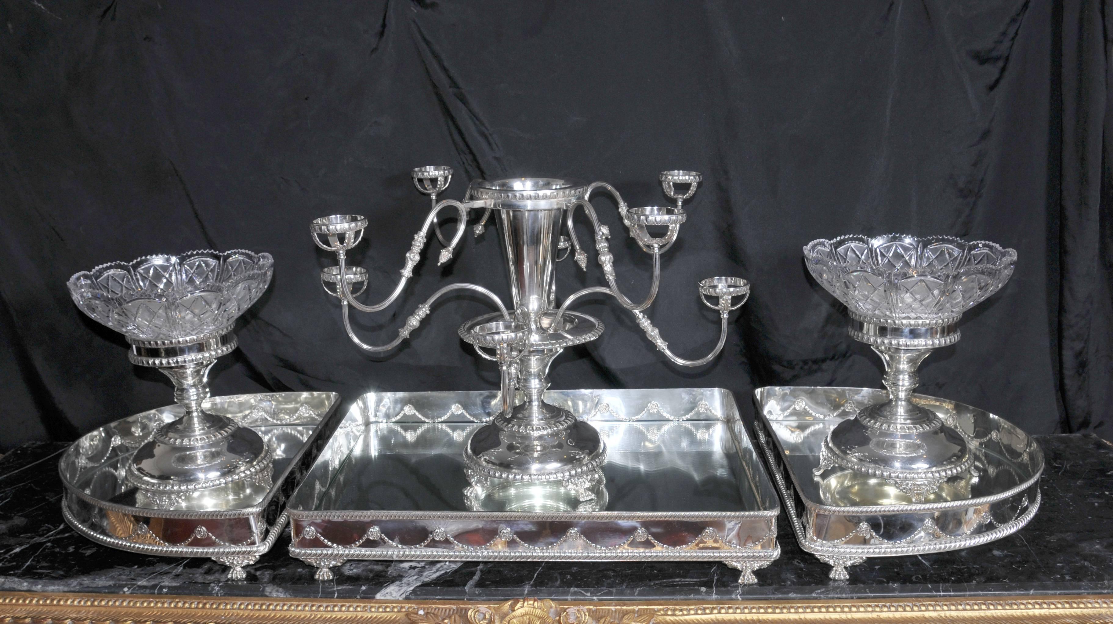 Victorian Style Silver Plate Centrepiece Epergne Glass For Sale 5