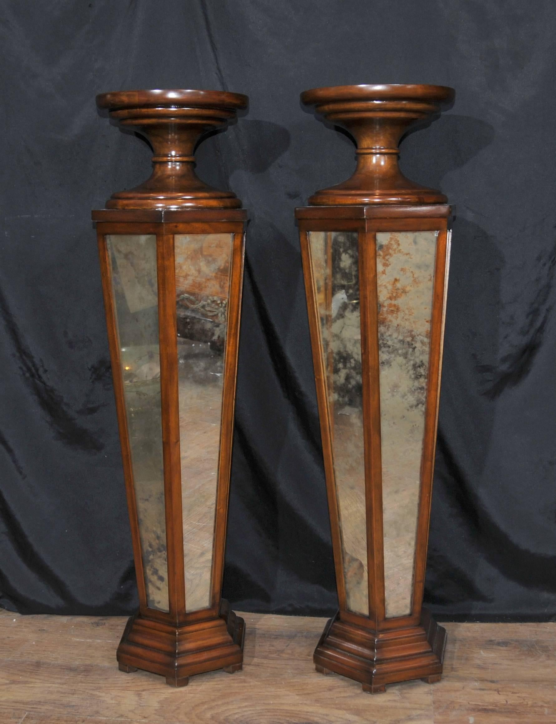 20th Century Pair of Art Deco Style Mirrored Pedestal Stands For Sale