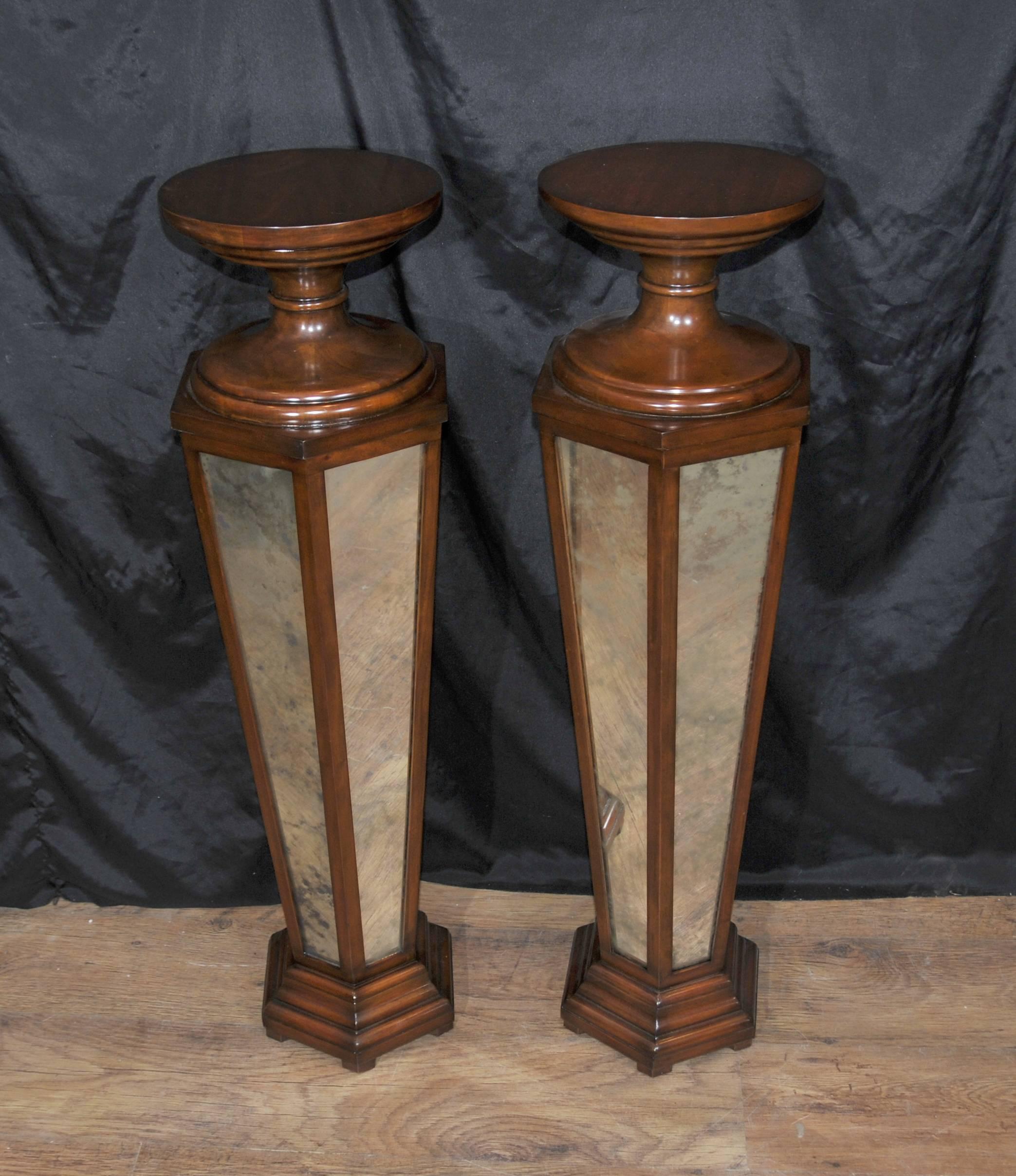 Pair of Art Deco Style Mirrored Pedestal Stands For Sale 2