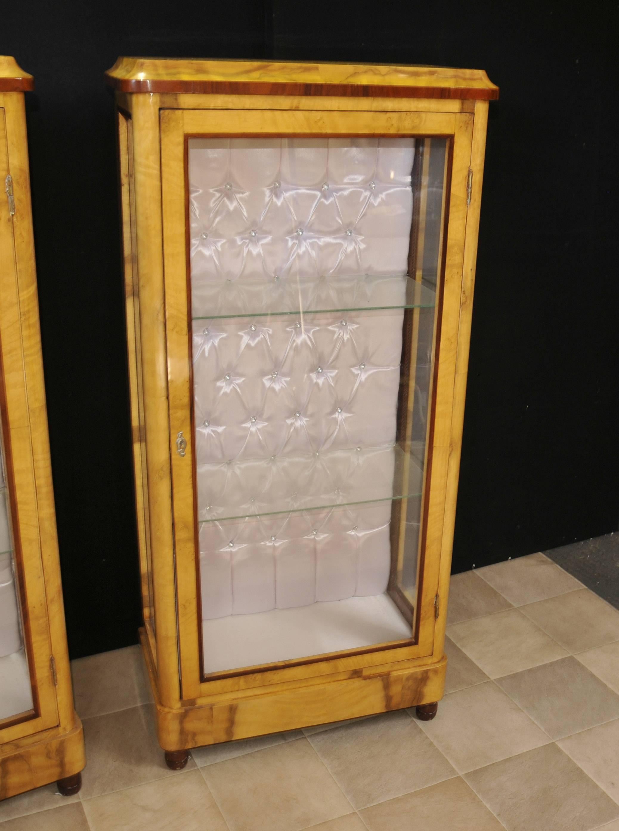 Pair of Art Deco Style Display Cabinets Glass Fronted Bijouterie For Sale 3