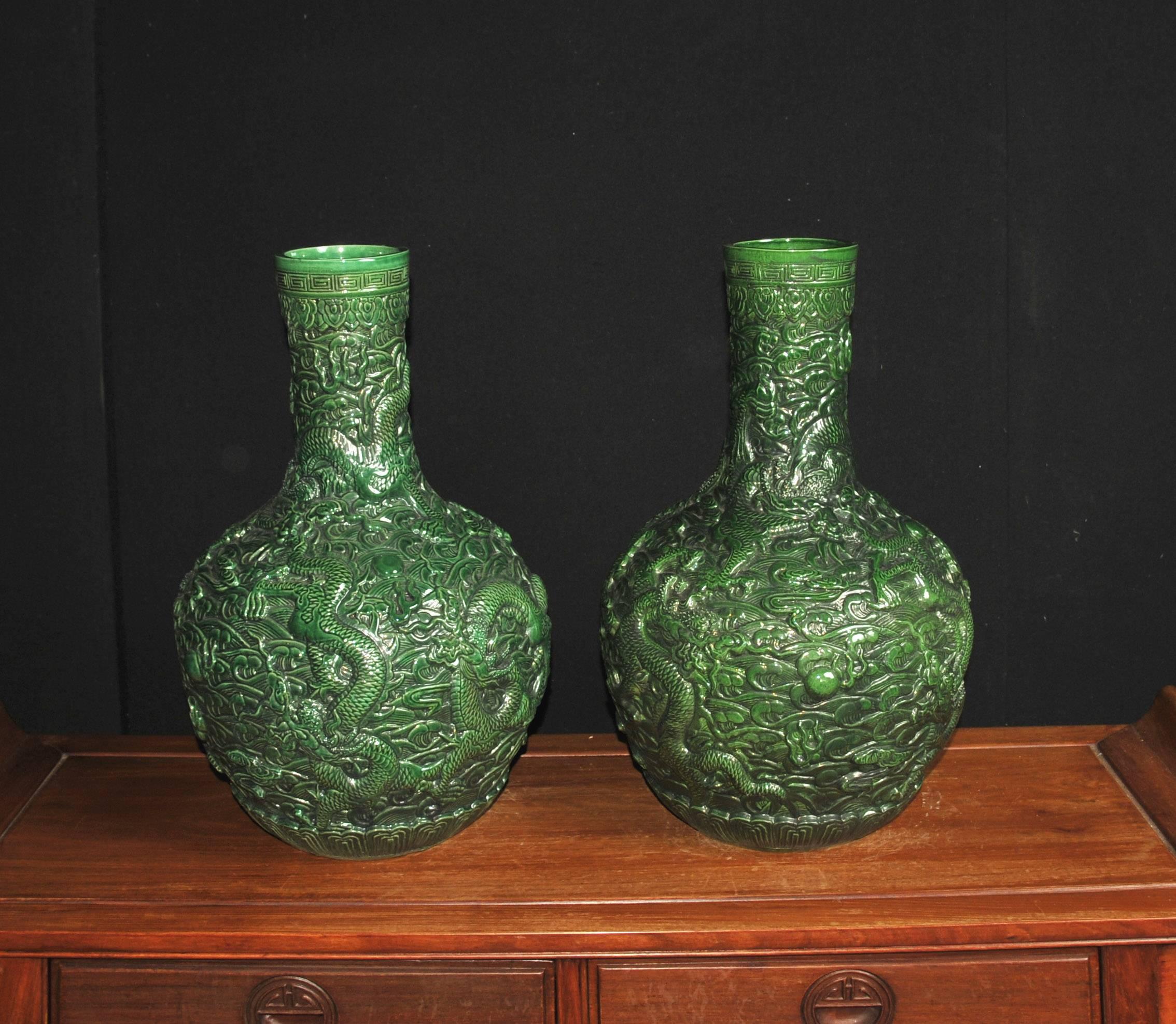 Pair of Chinese Green Cinnabar Lacquer Dragon Vases Urns Bulbous Urn 1