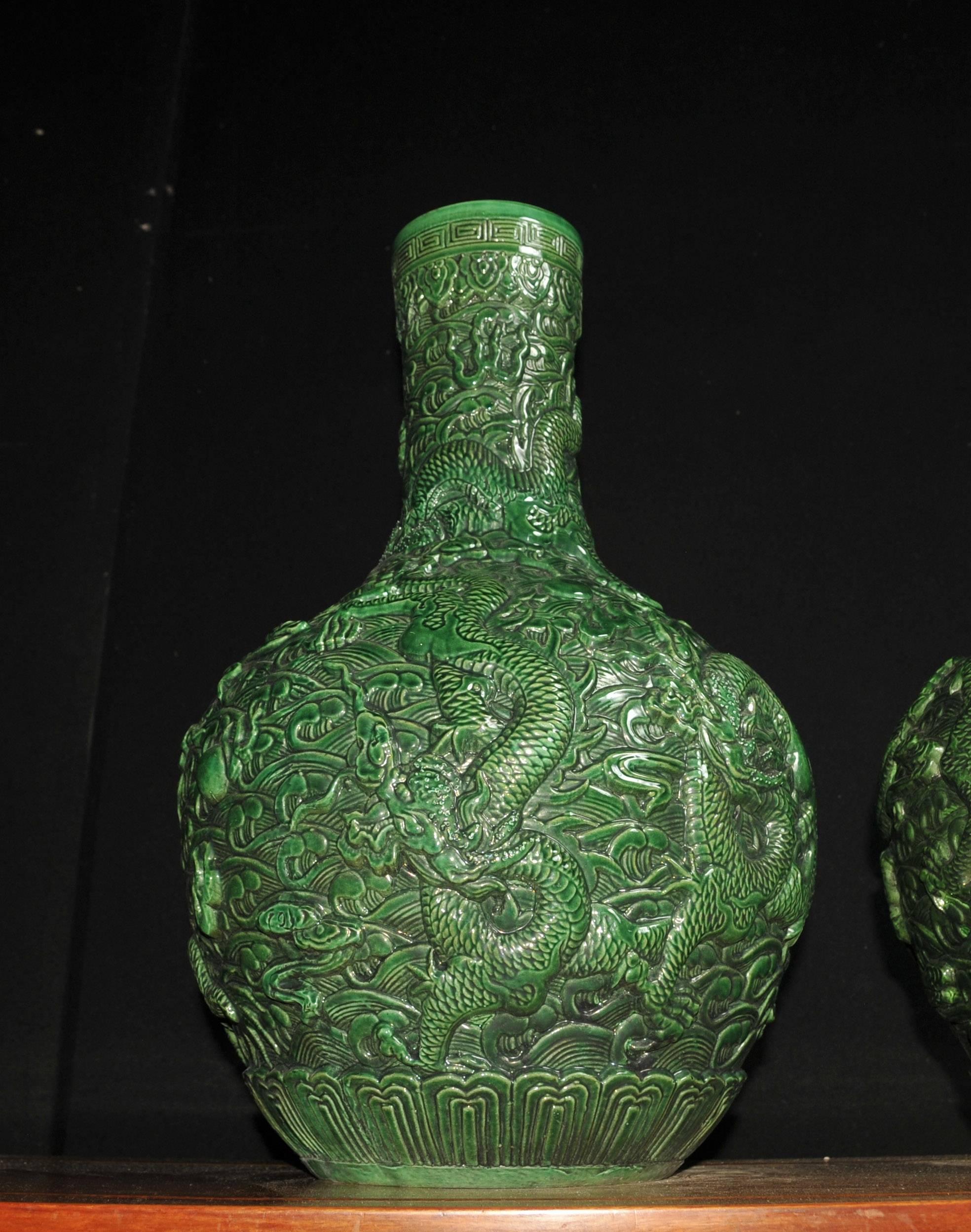 Pair of Chinese Green Cinnabar Lacquer Dragon Vases Urns Bulbous Urn 2