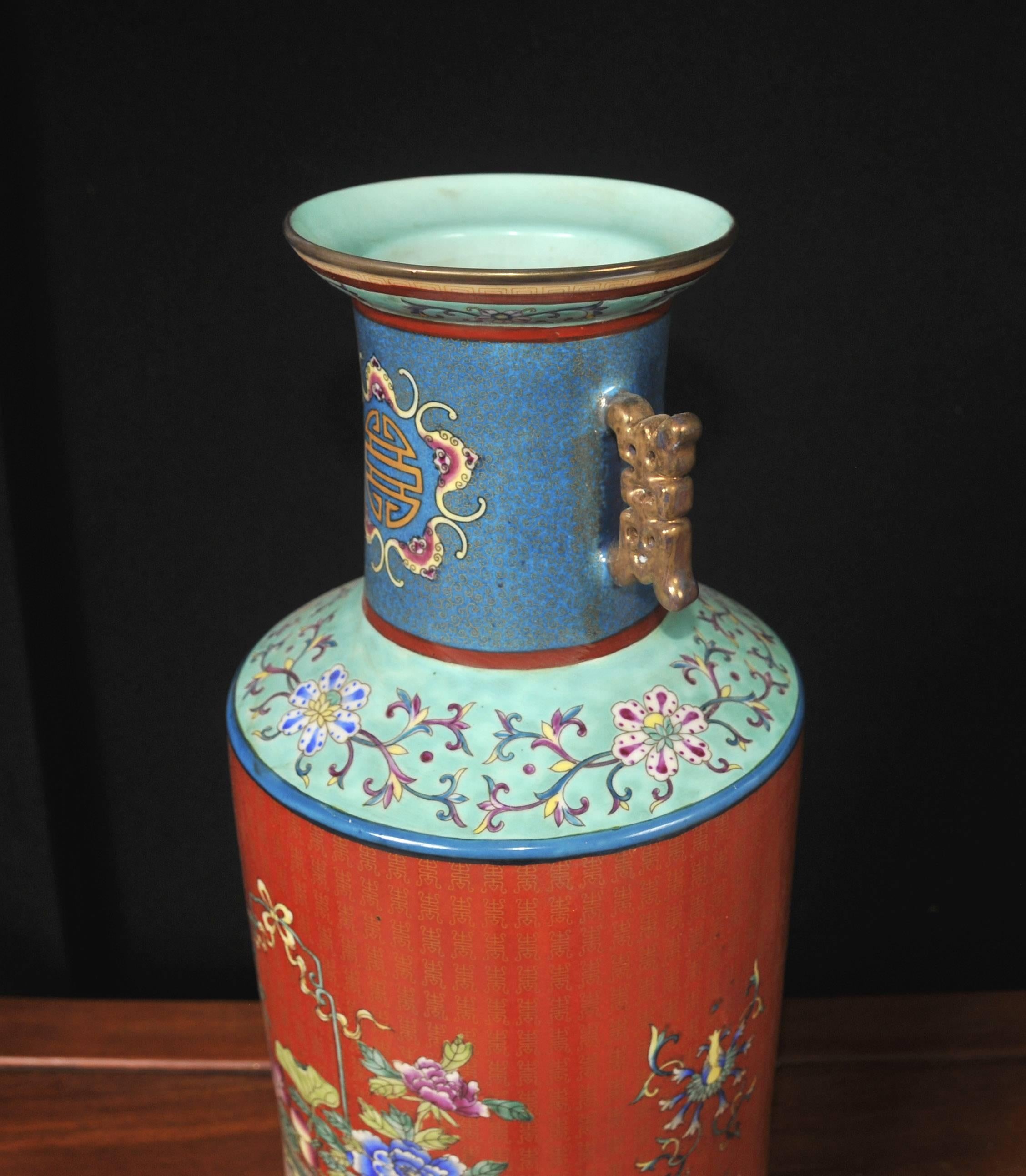 Pair of Chinese Qianlong Porcelain Rose Vases Urns 4