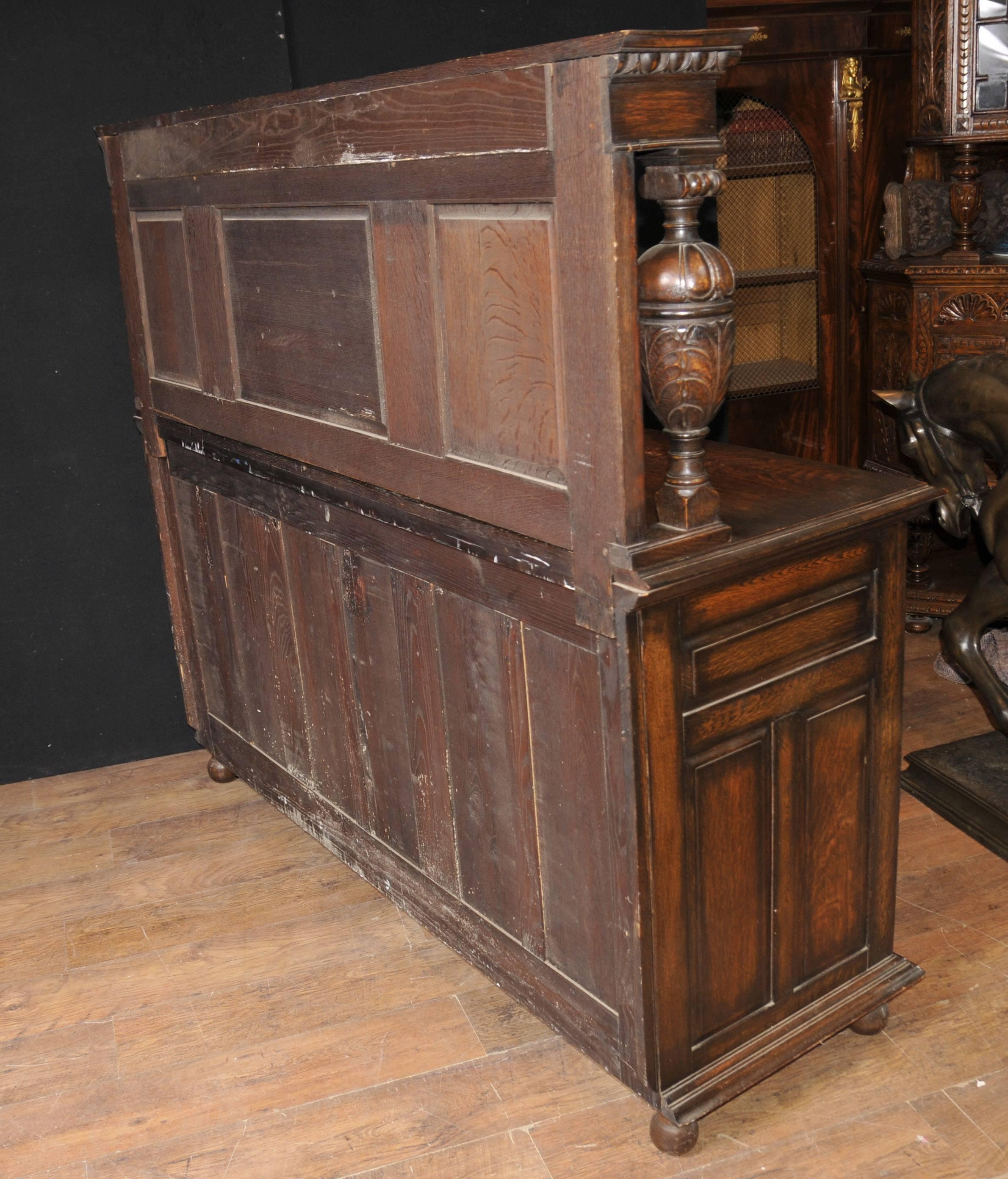Antique Oak Jacobean Sideboard Server Buffet In Good Condition For Sale In Potters Bar, Herts