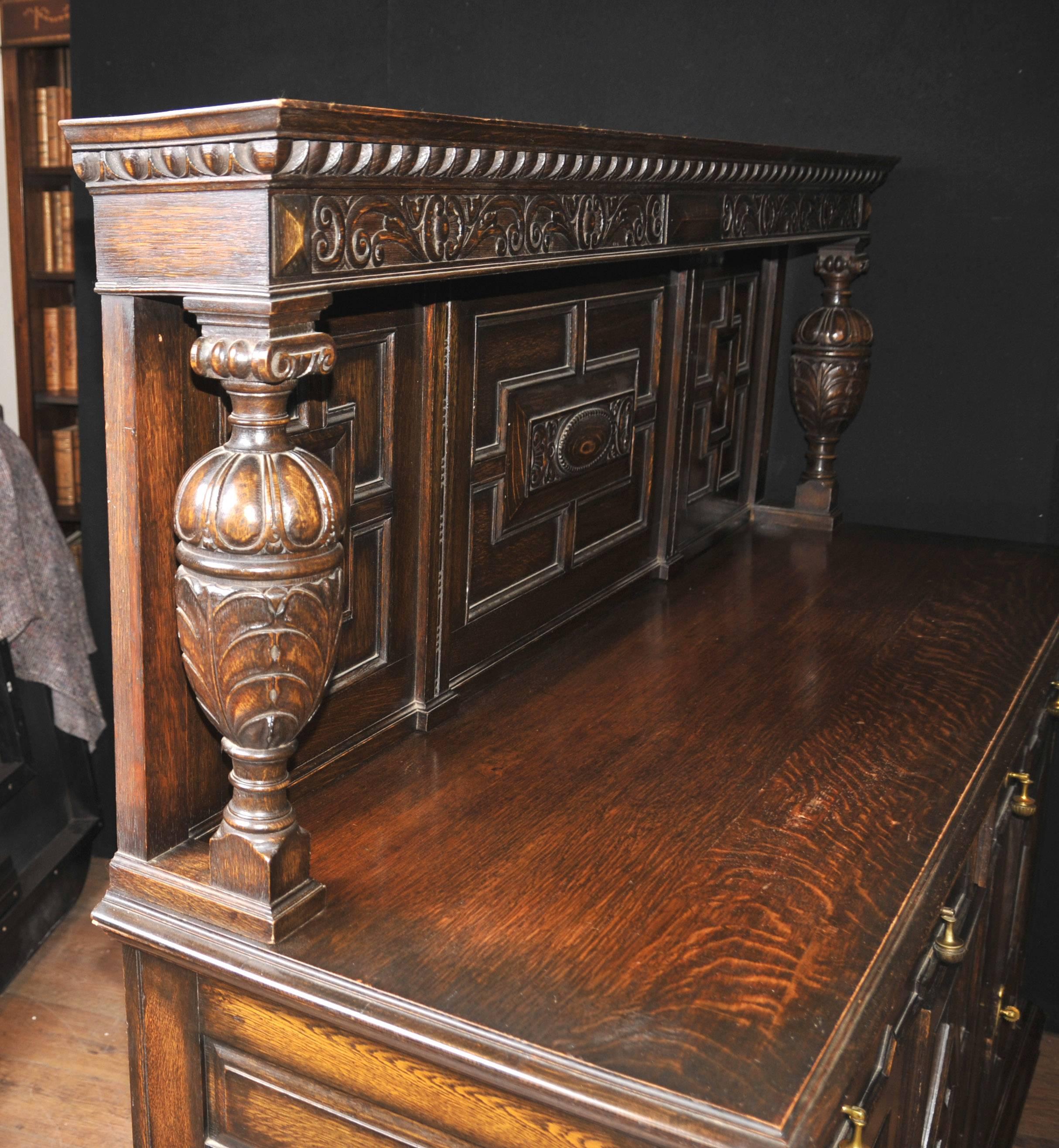 Antique Oak Jacobean Sideboard Server Buffet In Good Condition For Sale In Potters Bar, Herts