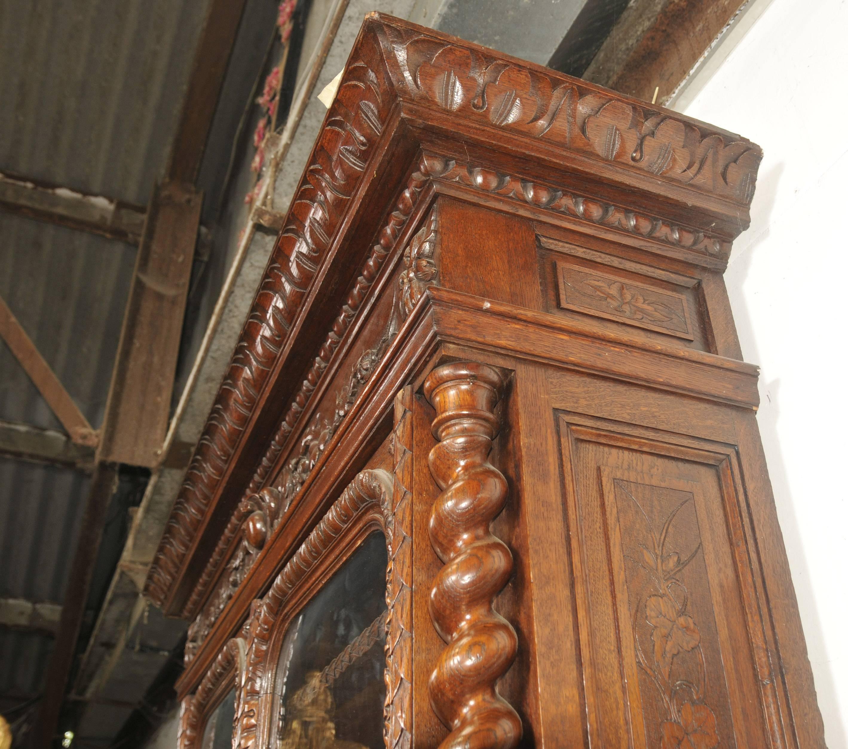Large Antique Oak Cabinet Bookcase Farmhouse Barley Twist, 1880 In Good Condition For Sale In Potters Bar, Herts