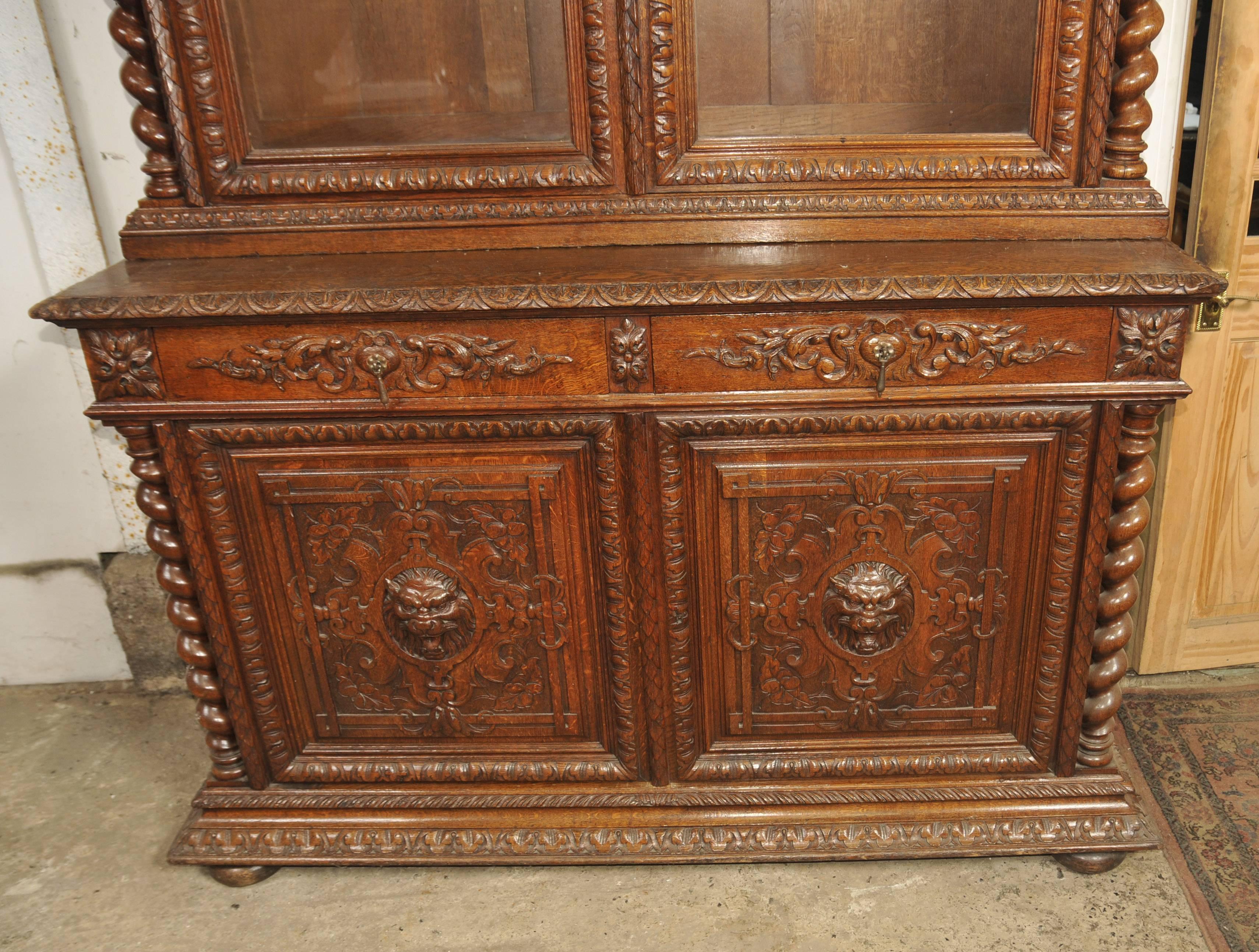 Large Antique Oak Cabinet Bookcase Farmhouse Barley Twist, 1880 For Sale 2