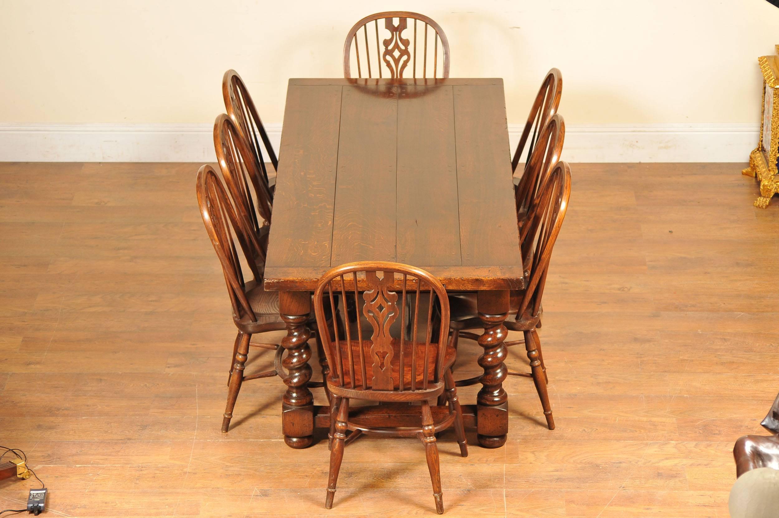 Kitchen Dining Set Refectory Table Windsor Chairs In Good Condition For Sale In Potters Bar, Herts