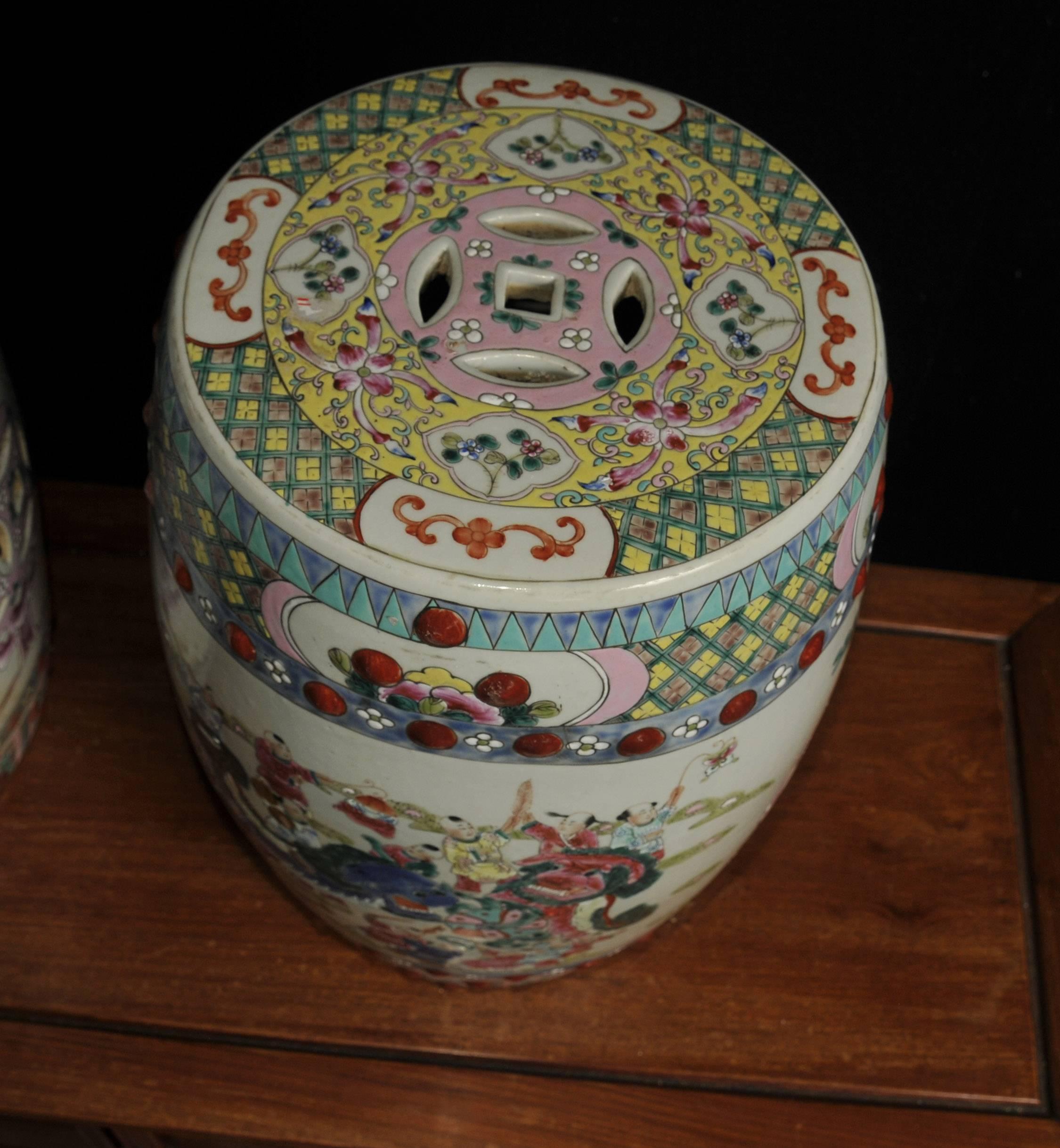 Gorgeous pair of Chinese Kangxi style porcelain garden seats or stools.
Elegant pair, every interior designers dream.
hand-painted with exquisite details including dragons, Chinese figurines and arabesques.
Great decorative pair or can be used as