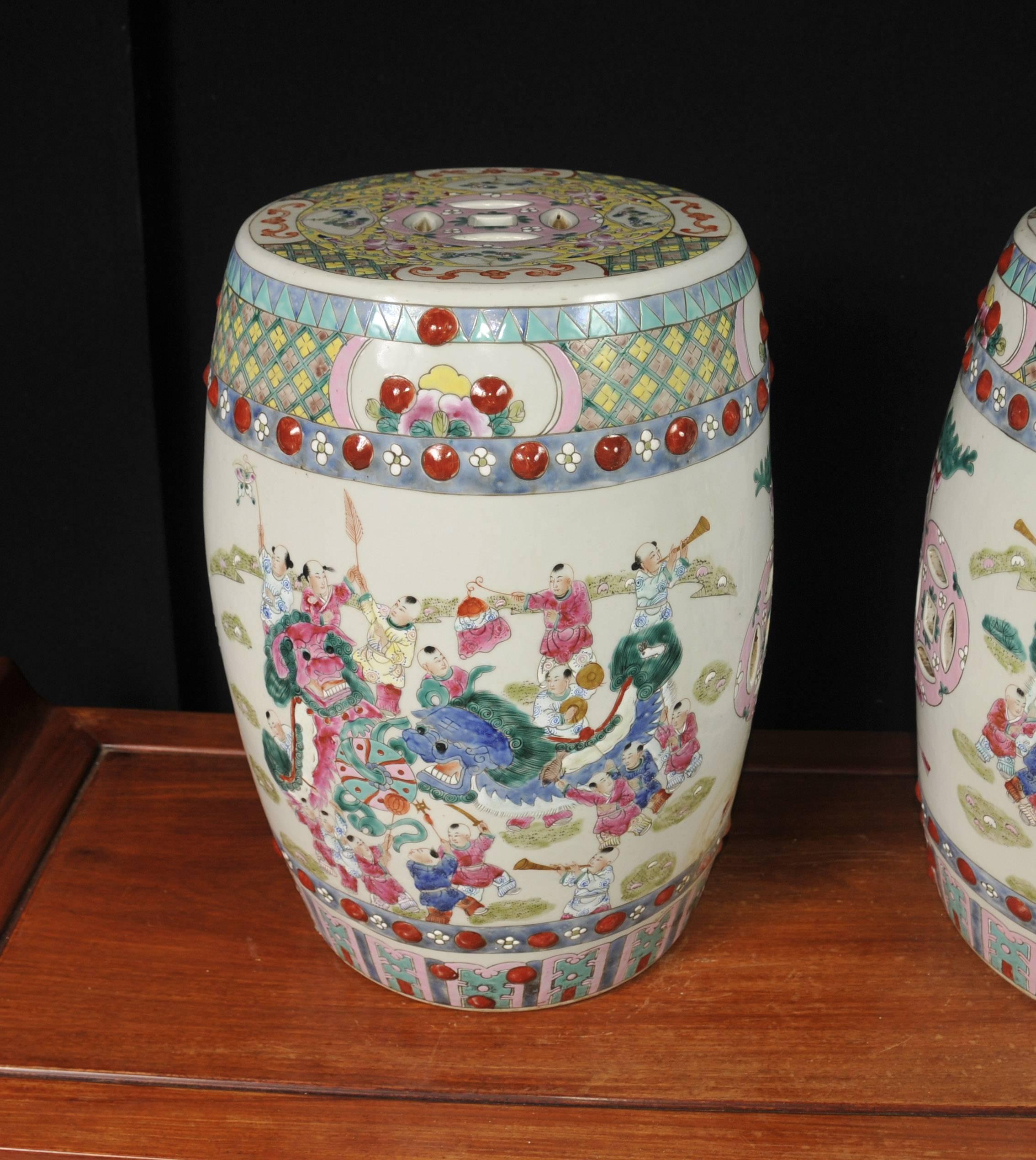 Pair of Chinese Kangxi Porcelain Garden Seats Stools Dragon Urns For Sale 1