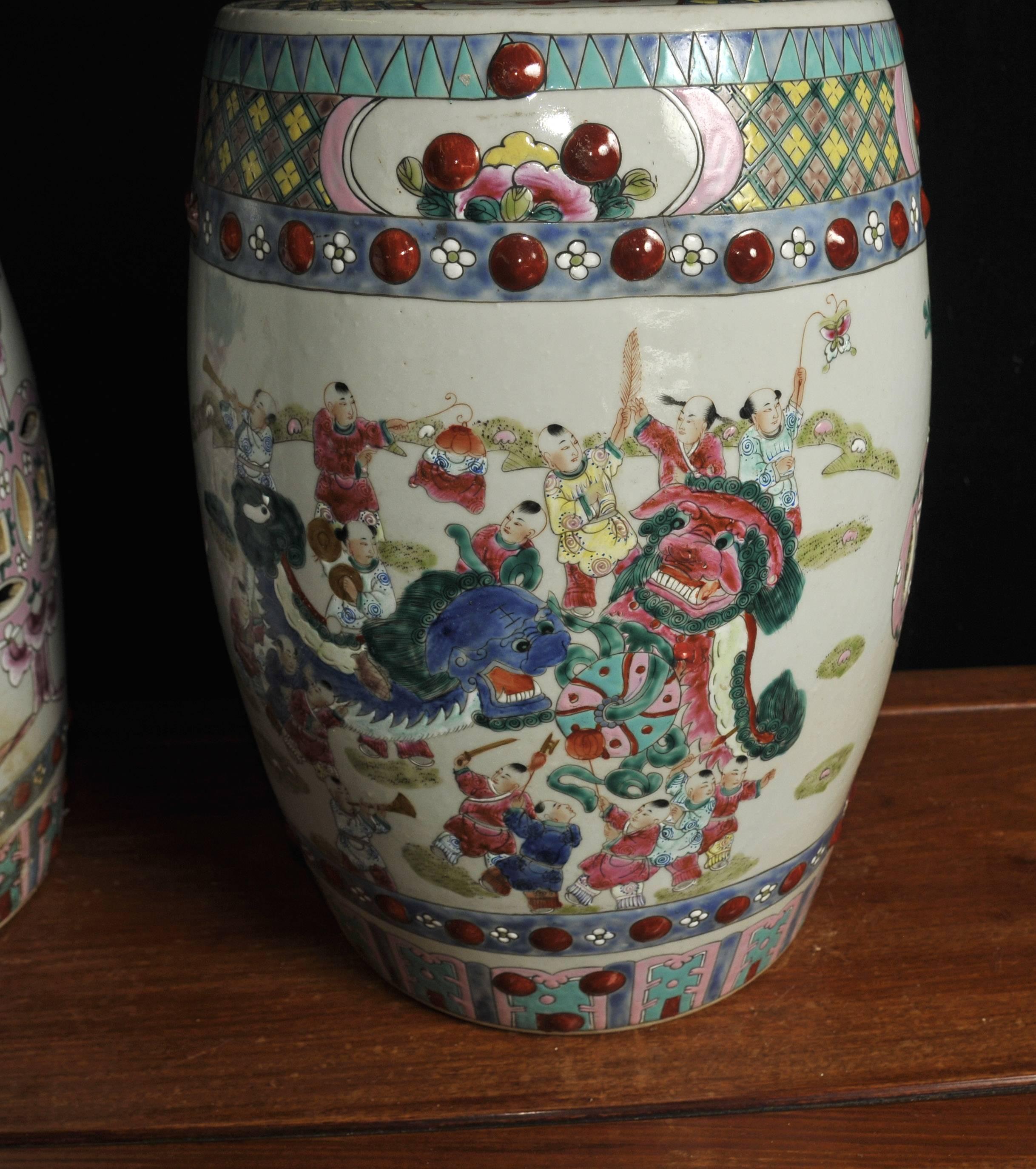 Pair of Chinese Kangxi Porcelain Garden Seats Stools Dragon Urns For Sale 2