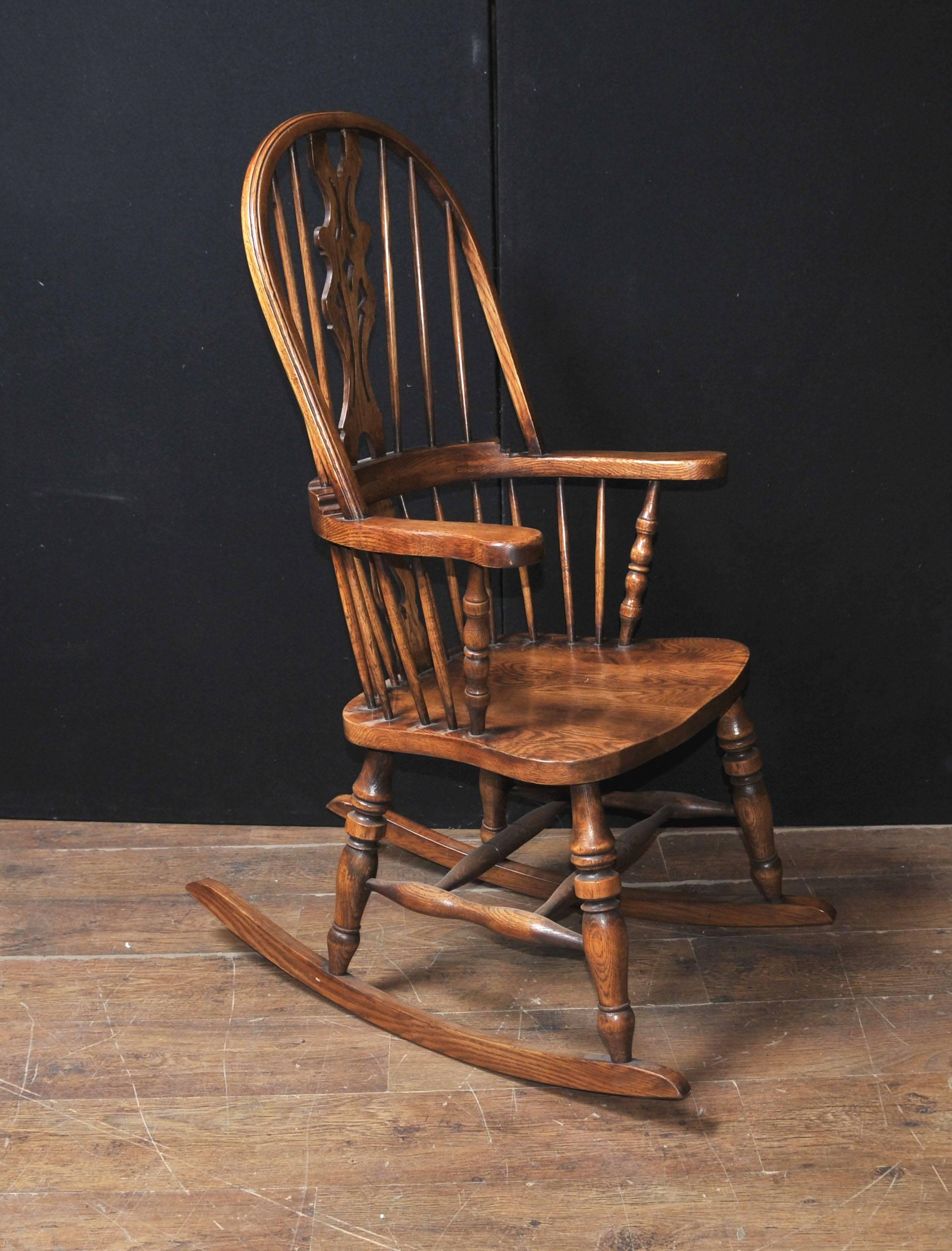 Hand-Carved English Windsor Rocking Chair Farmhouse Chairs For Sale 1