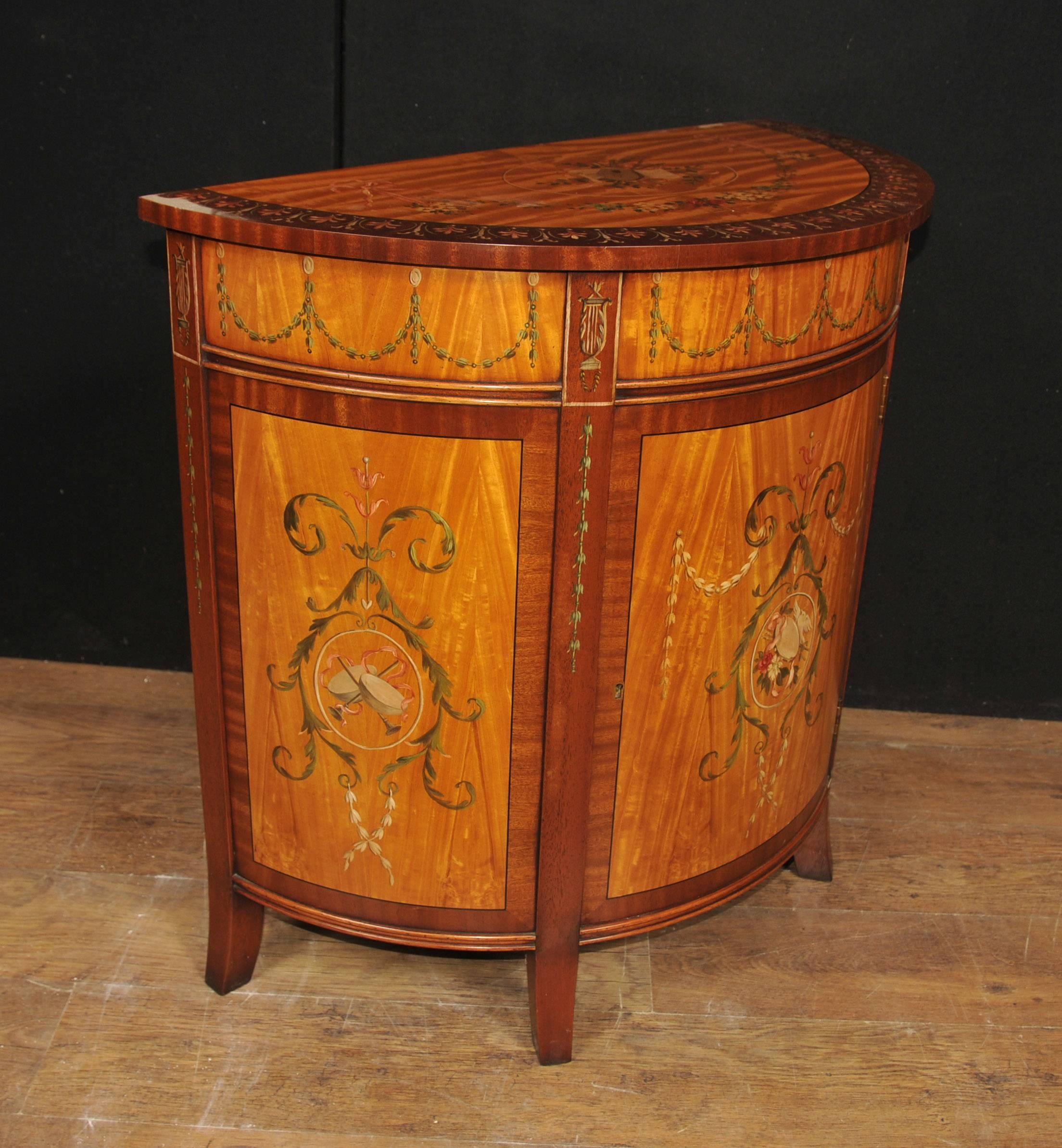 Sheraton Style Painted Demilune Cabinet Regency Satinwood Furniture In Good Condition For Sale In Potters Bar, Herts