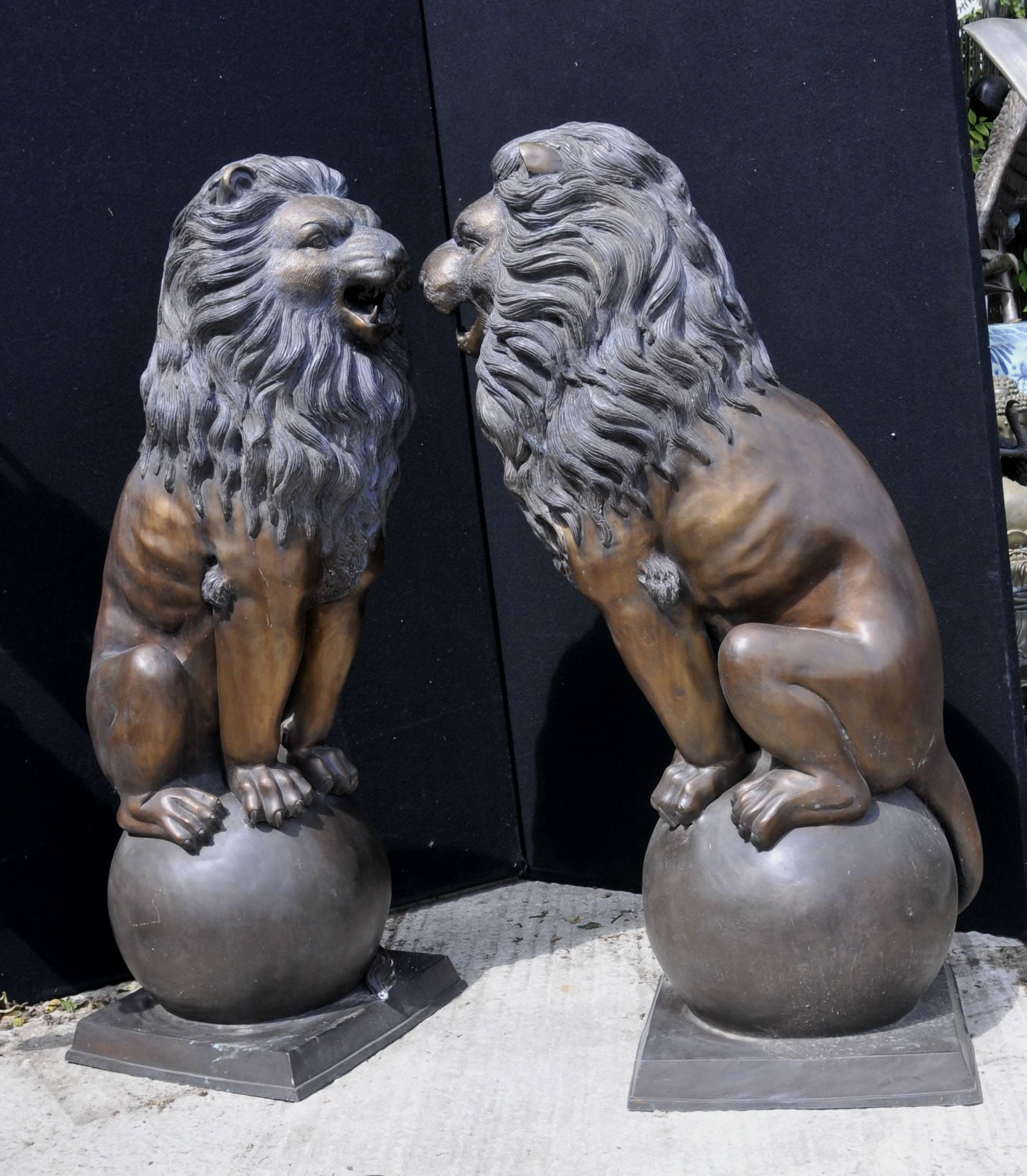 Pair of  XL Bronze Lion Gatekeeper Statues Lions on Ball Medici For Sale 2