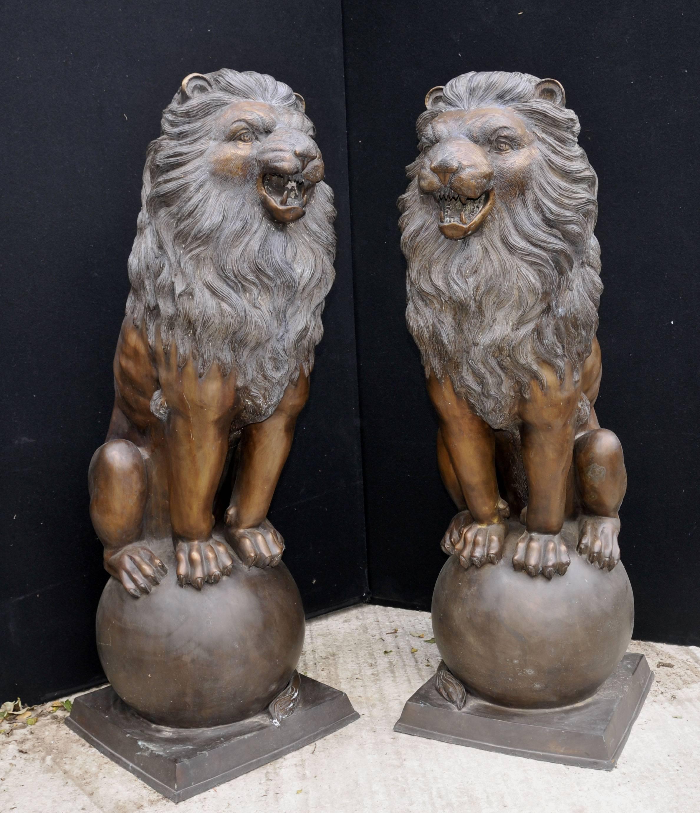 Pair of  XL Bronze Lion Gatekeeper Statues Lions on Ball Medici For Sale 4