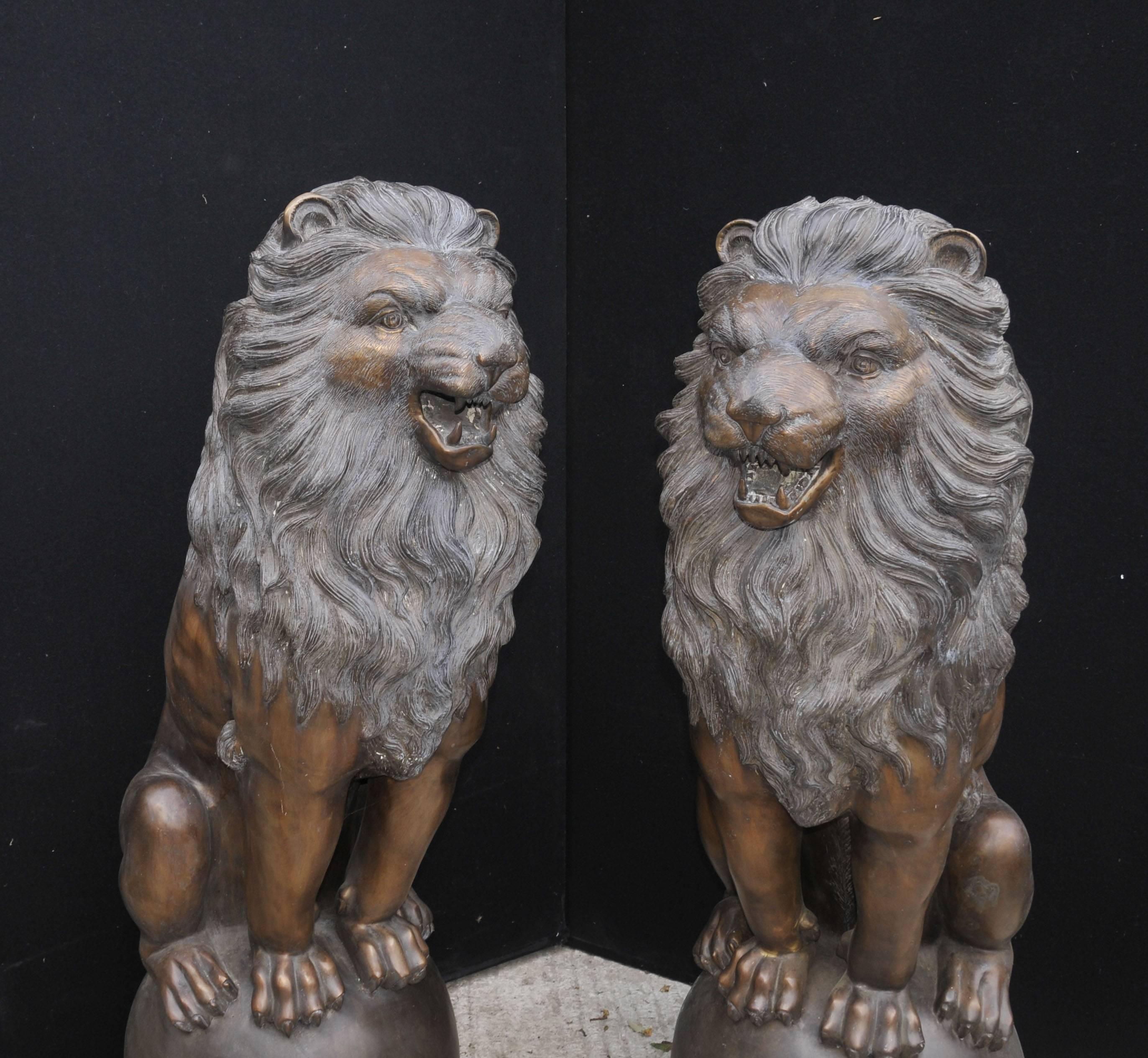 Pair of  XL Bronze Lion Gatekeeper Statues Lions on Ball Medici For Sale 5