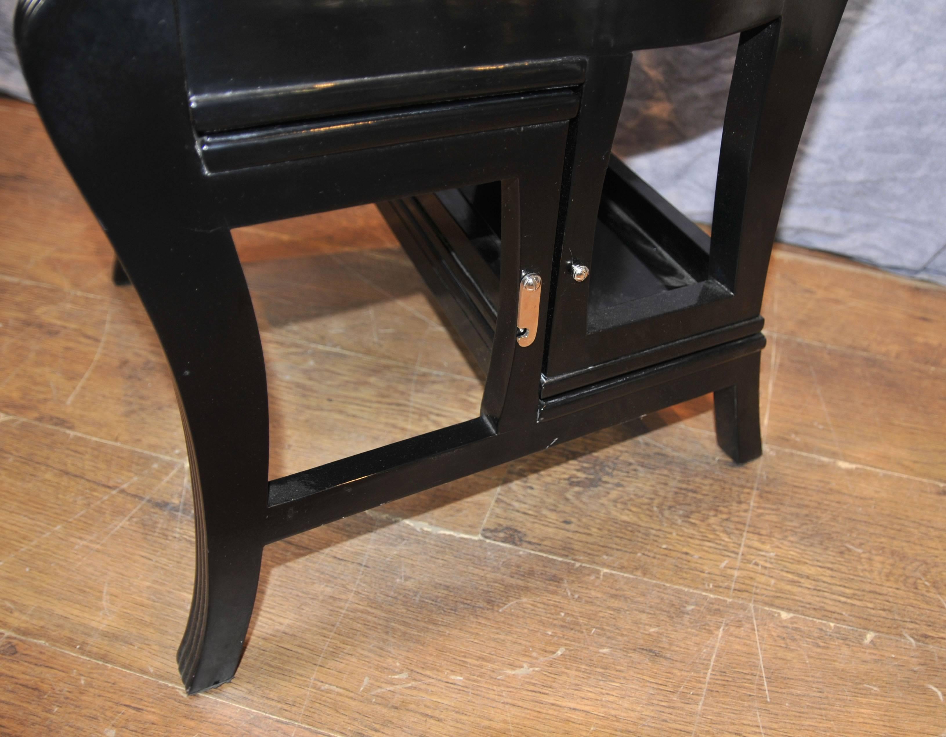 Black Lacquer Regency Style Metamorphic Chair Library Step Ladder For Sale 5