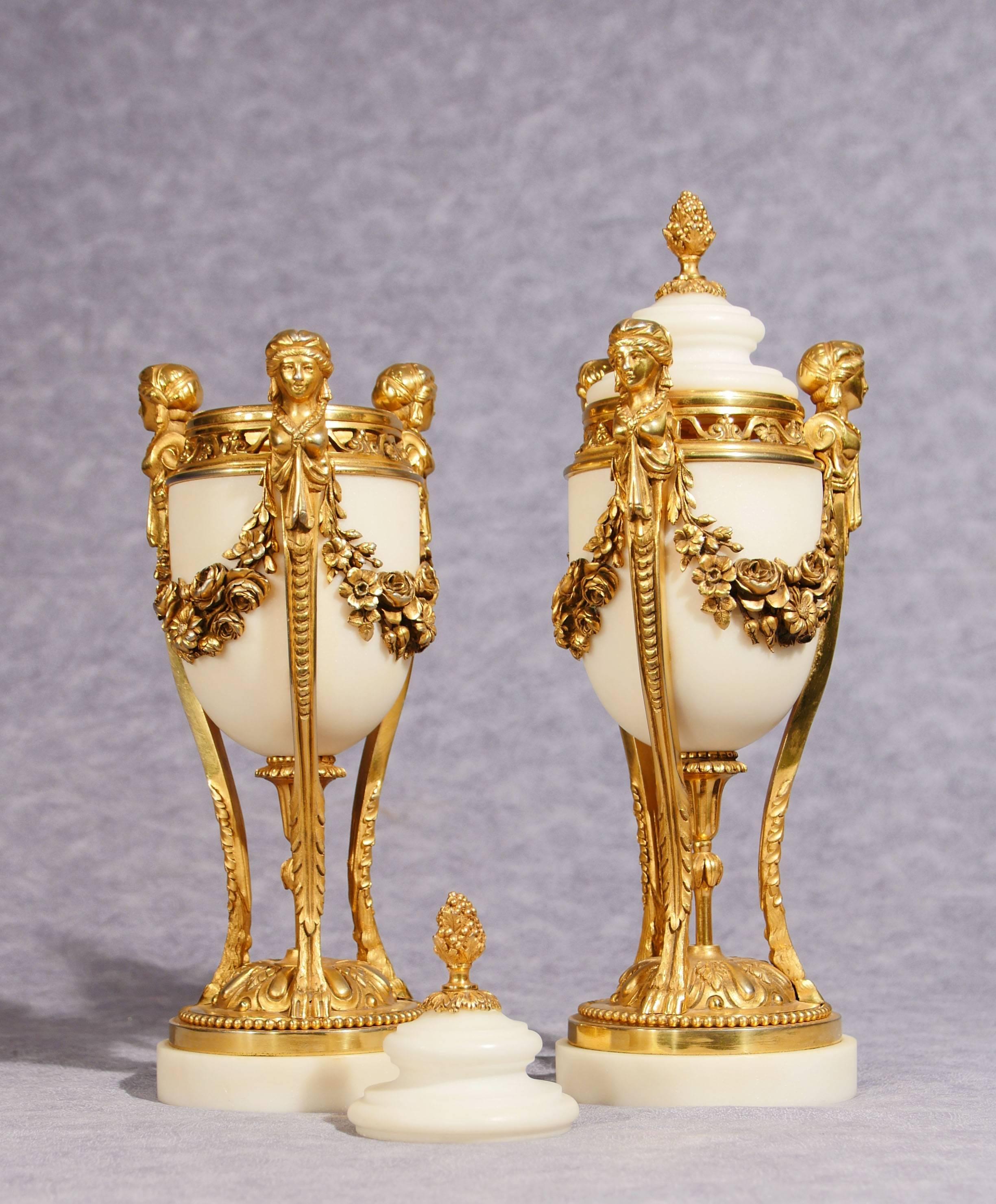Pair of Antique French Empire Marble Cassoulets Urns For Sale 4