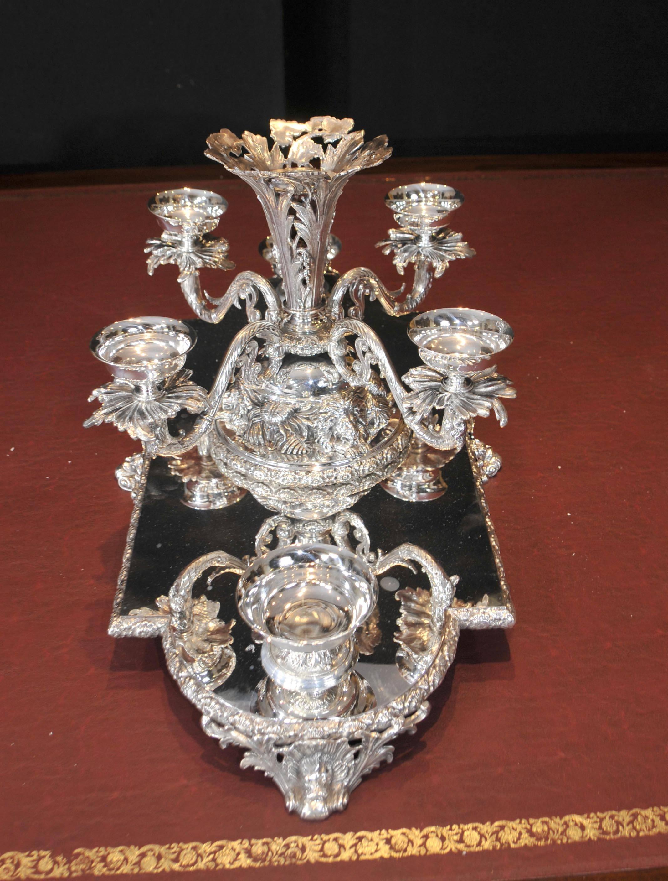 Sheffield Silver Plate Centrepiece Glass Epergne Victorian Platter For Sale 1