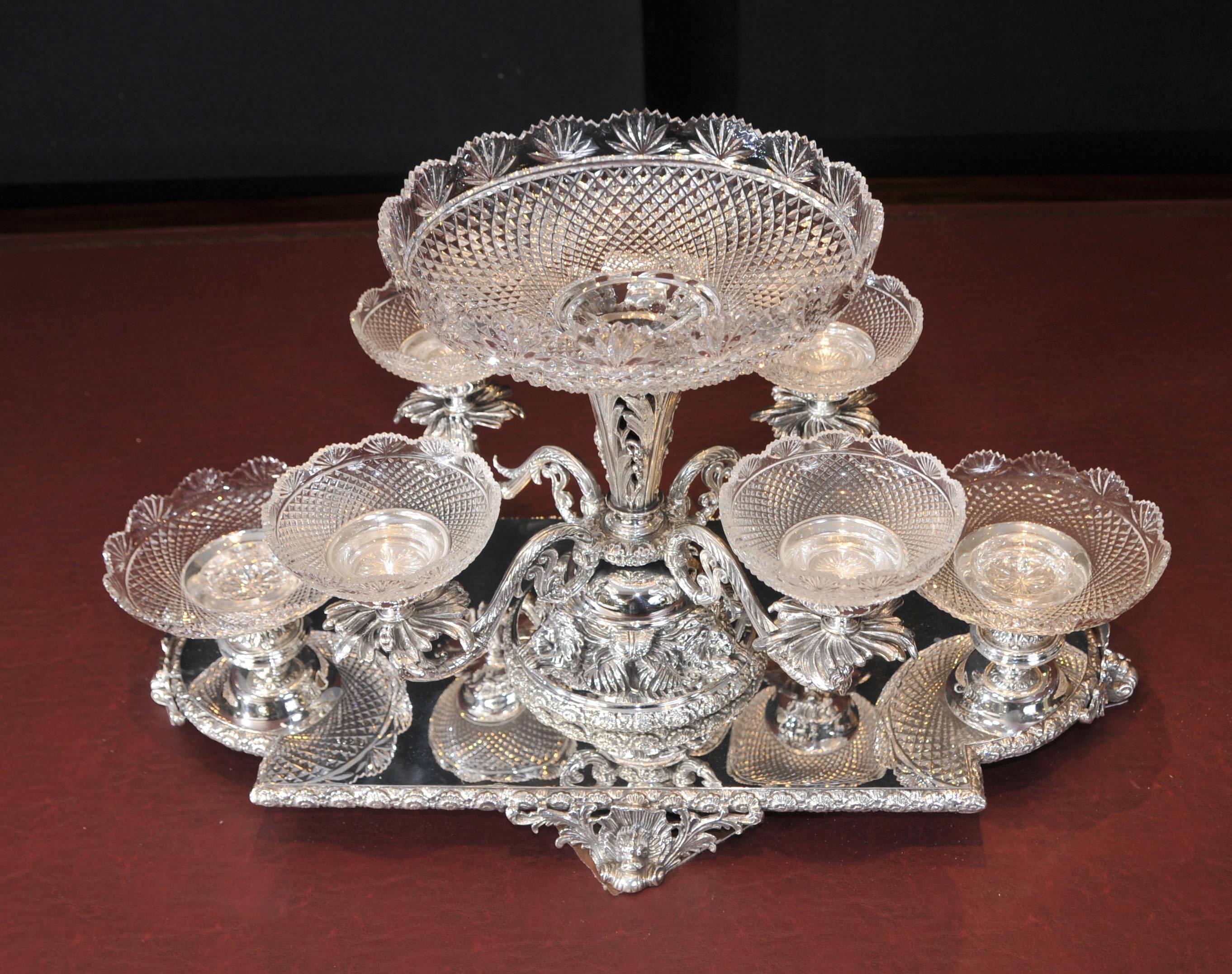 Sheffield Silver Plate Centrepiece Glass Epergne Victorian Platter For Sale 5