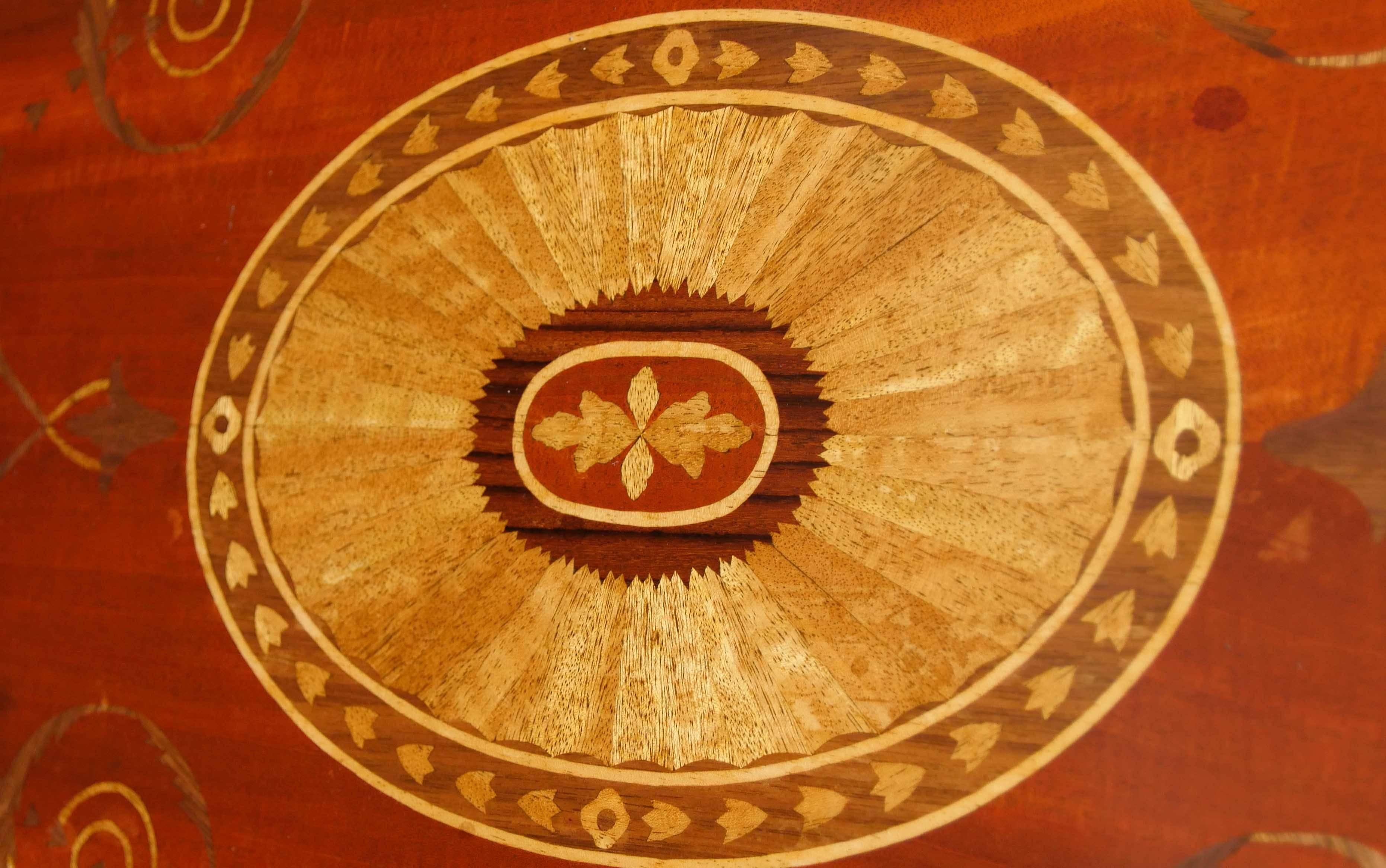 Sheratonl Style Mahogany Pembroke Table Drop Leaf Tables Marquetry Inlay In Good Condition For Sale In Potters Bar, Herts