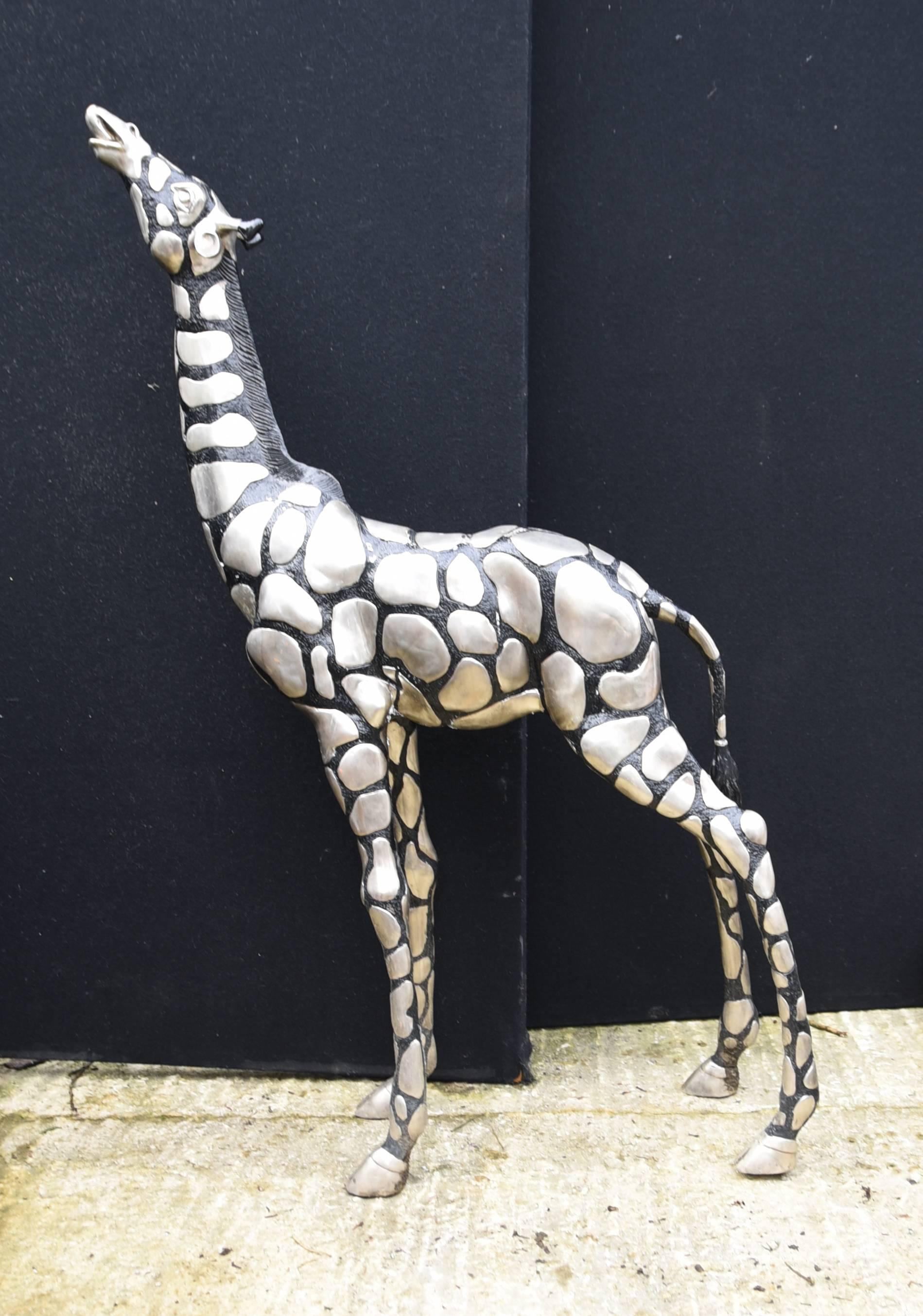 
Largest stands at over four feet tall - 132 cm
Love the silver bronze finish and how the distinctive coat to the animals has been rendered
Of course being bronze can live outside with no fear of rusting
Hence great for the garden
If you are