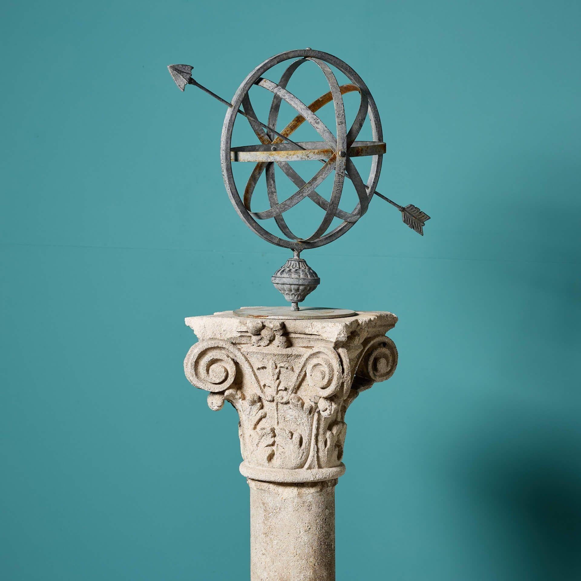 Georgien Cadran solaire armillaire récupéré sur The Pedestal en pierre calcaire en vente