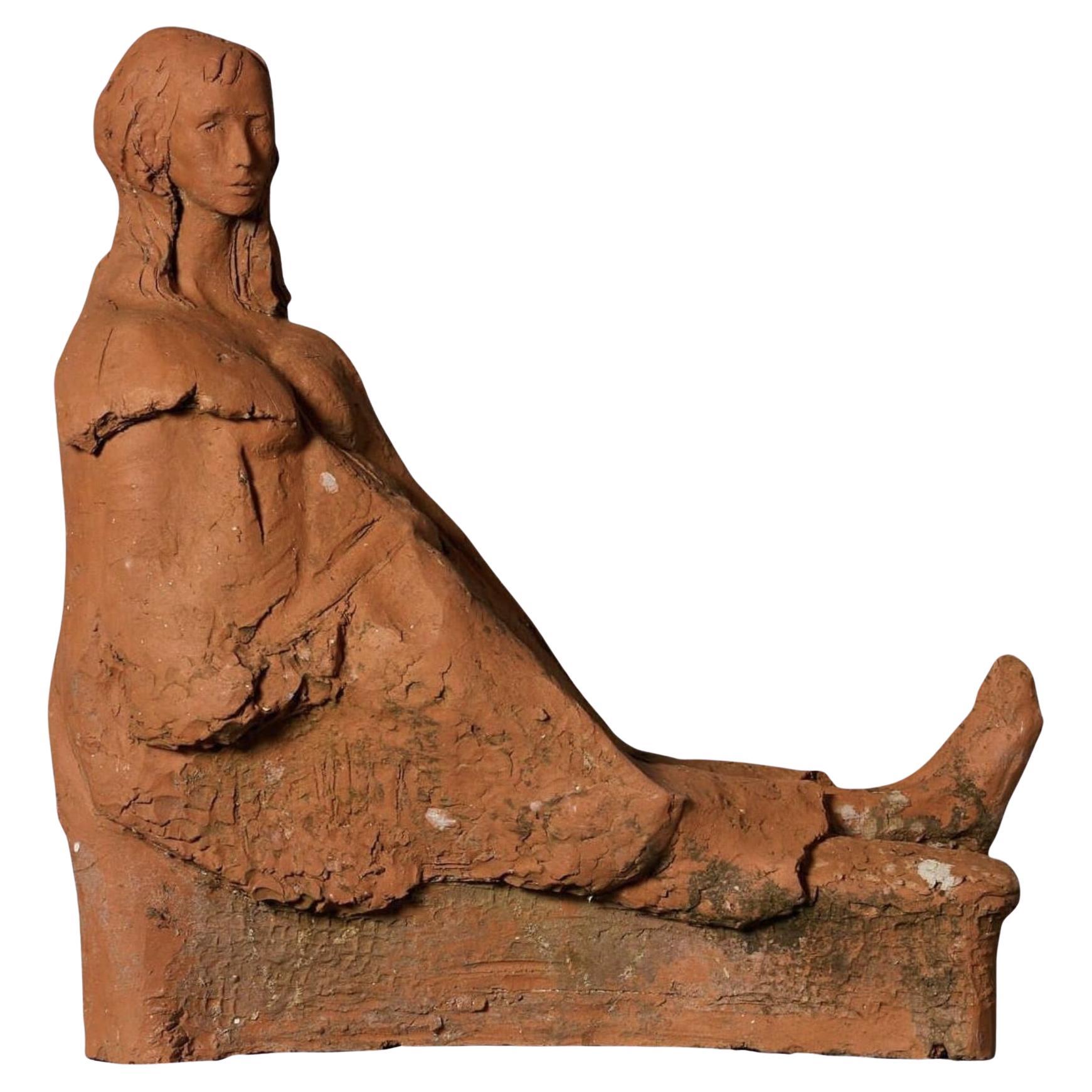 John W. Mills (1933-2023) Liegende Dame Original Terrakotta Maquette im Angebot