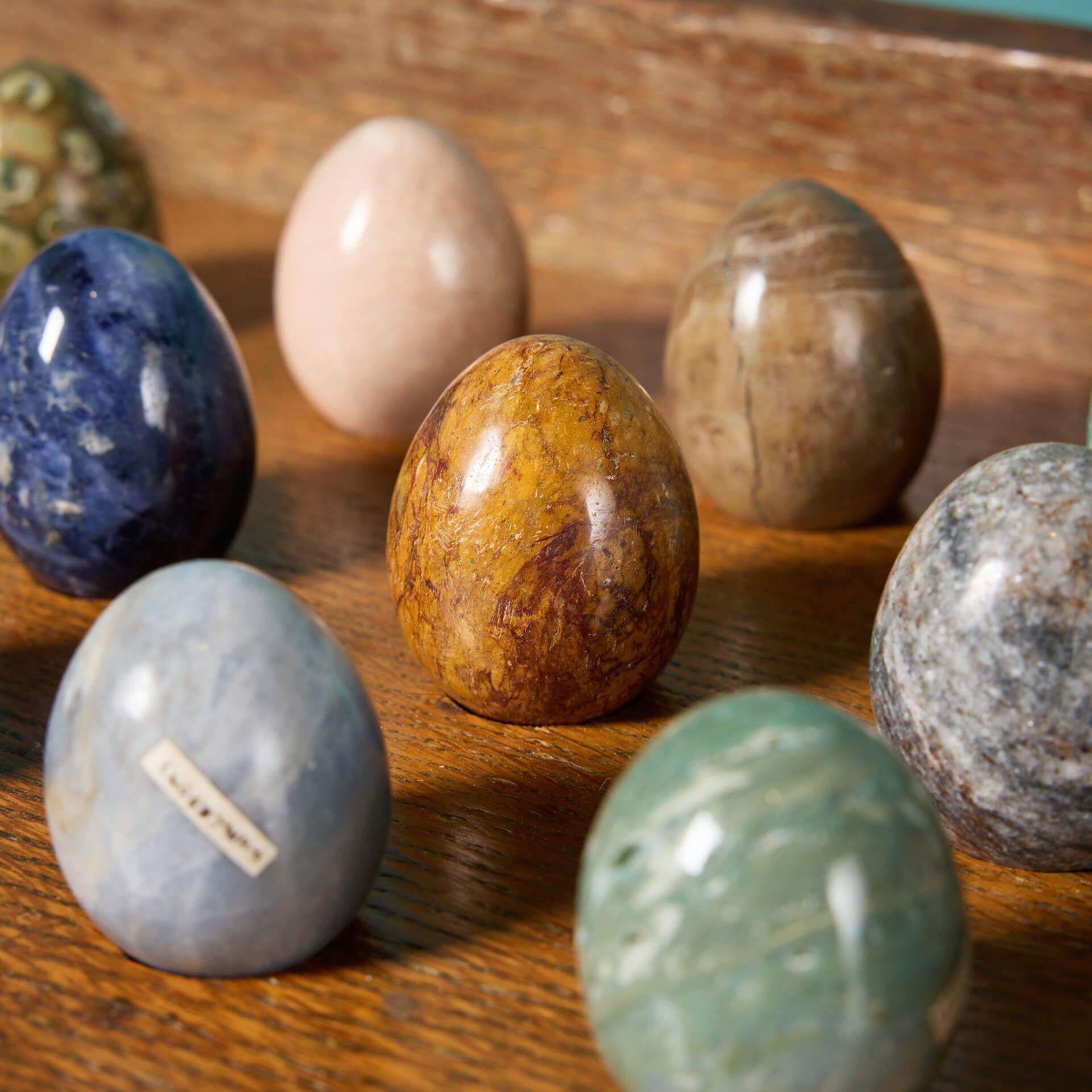18th Century and Earlier Collection of Polished Hardstone Mineral Display Eggs For Sale