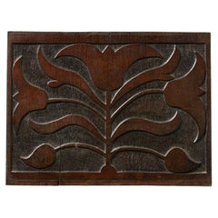Panel decorativo de roble con motivos florales de estilo antiguo