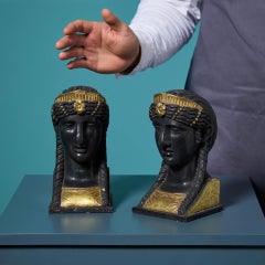 Paire de statues égyptiennes de style « Grand Tour », à la manière de Thomas Hope