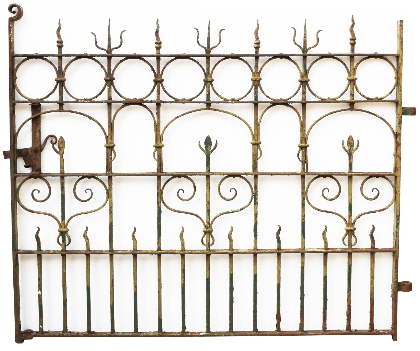 This gate has hinges, a working latch and is finished in old paint.
The width includes hinges.