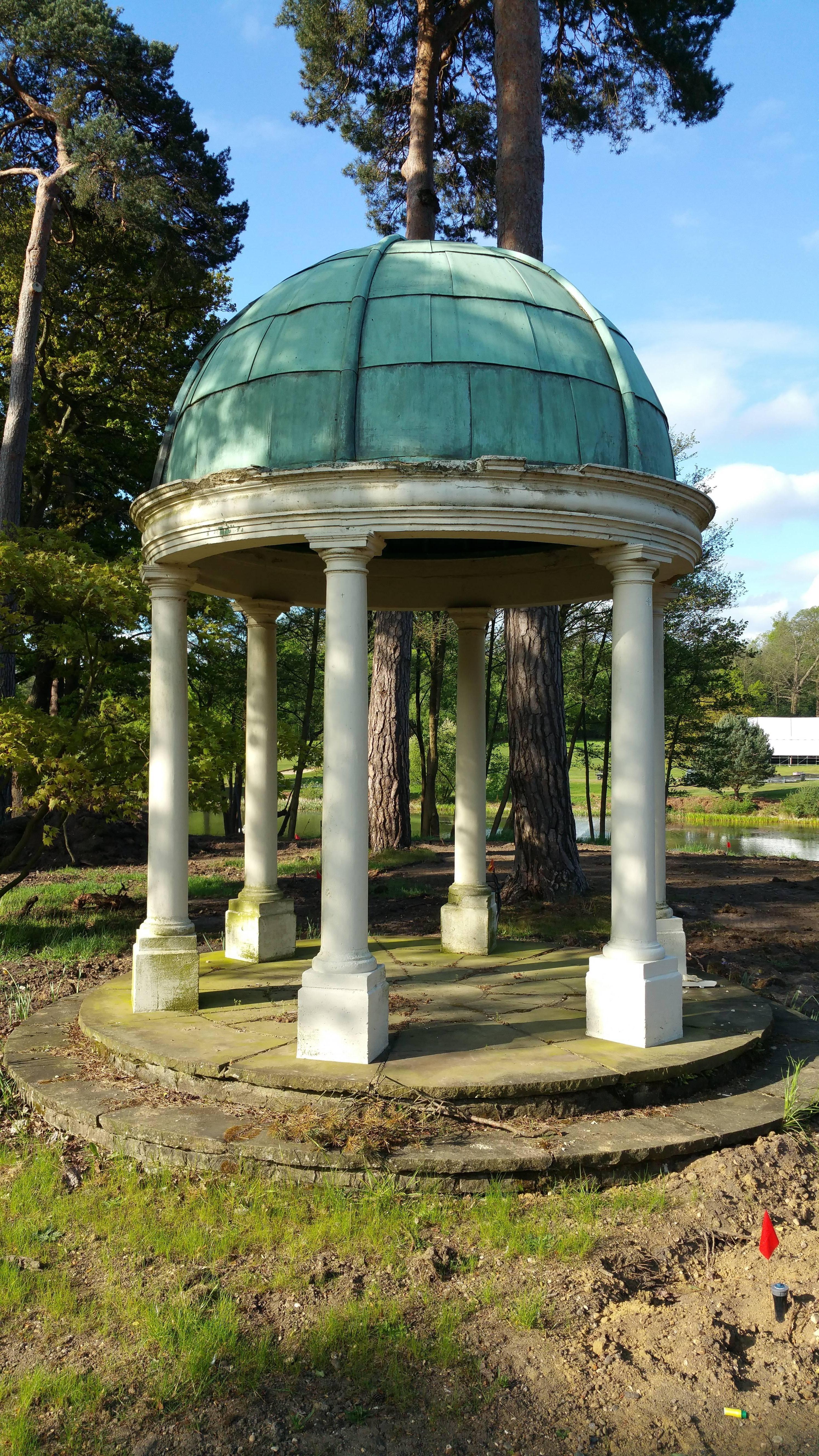 This listing can either be sold as a whole or in three parts.
This item consists of: A copper clad domed roof supported by six stone columns, stood on a York stone circular base.

Six stone columns: These columns are made of natural Cotswold