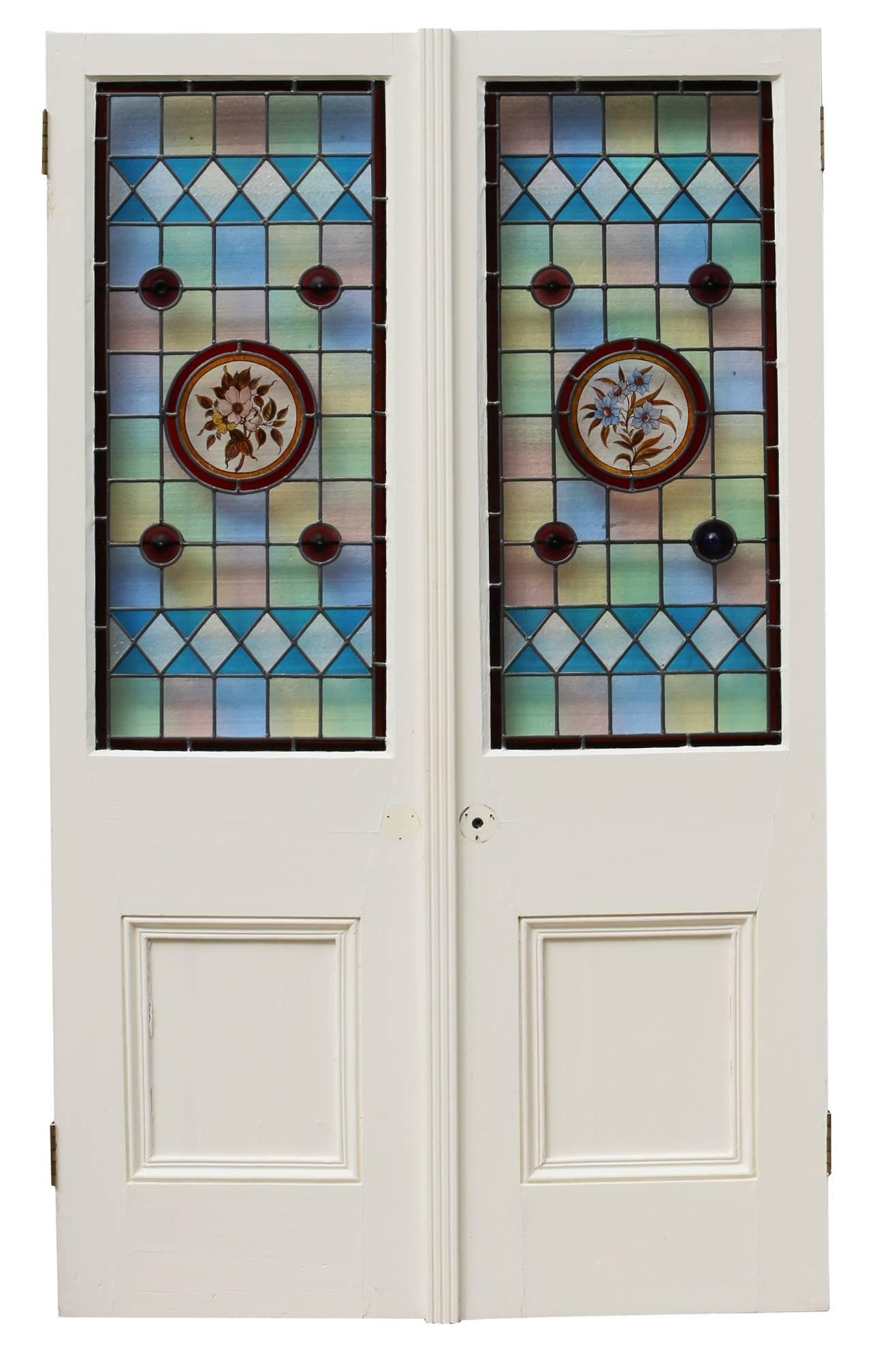 These doors have been hand-painted and have glass roundels.
Weight 25 kg
Please note glass is not insured in transit outside of the UK.