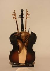 Violoniste d'Arman « Fenice », 2004