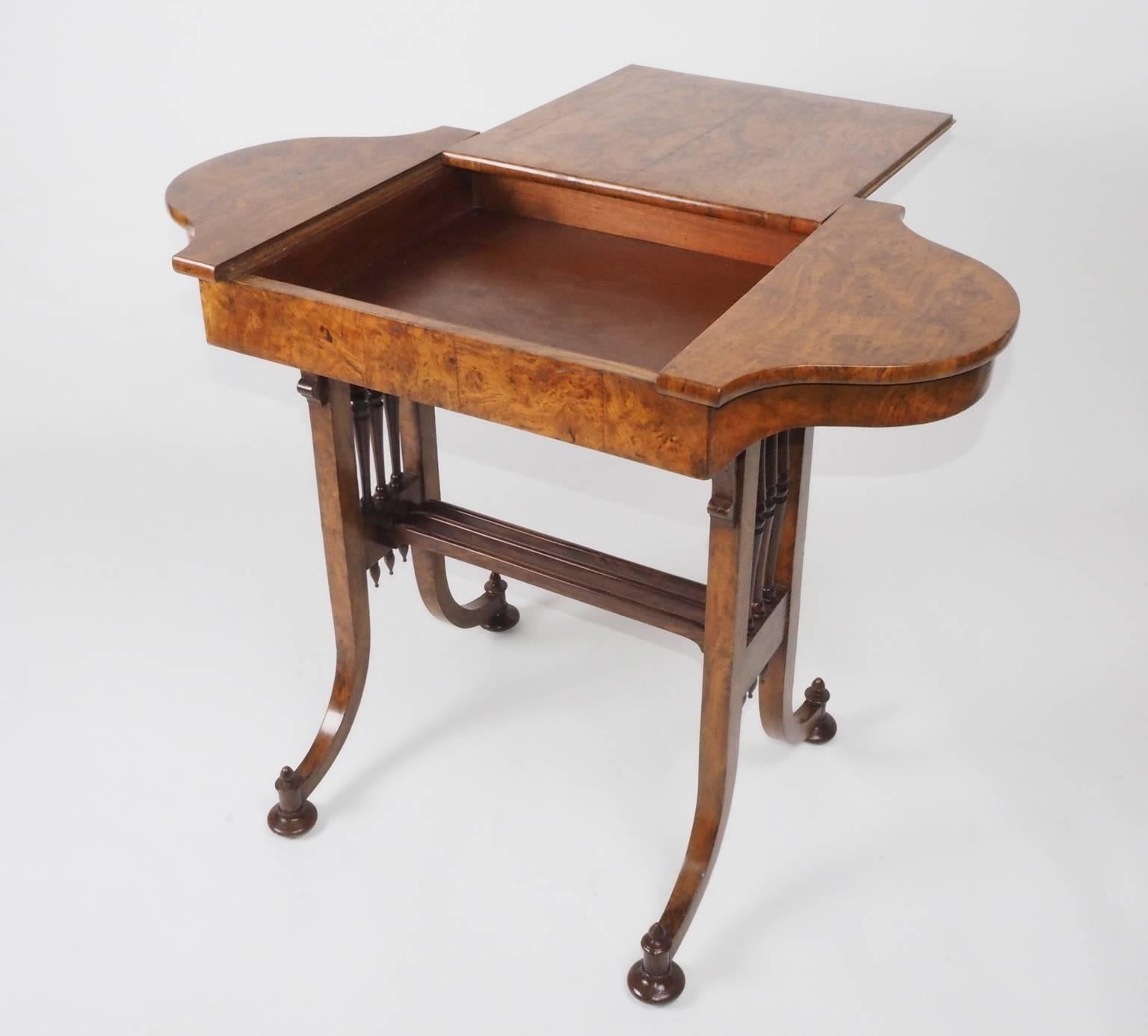 Pollard Oak Games Table, circa 1825 In Good Condition For Sale In Fremantle, W.Australia